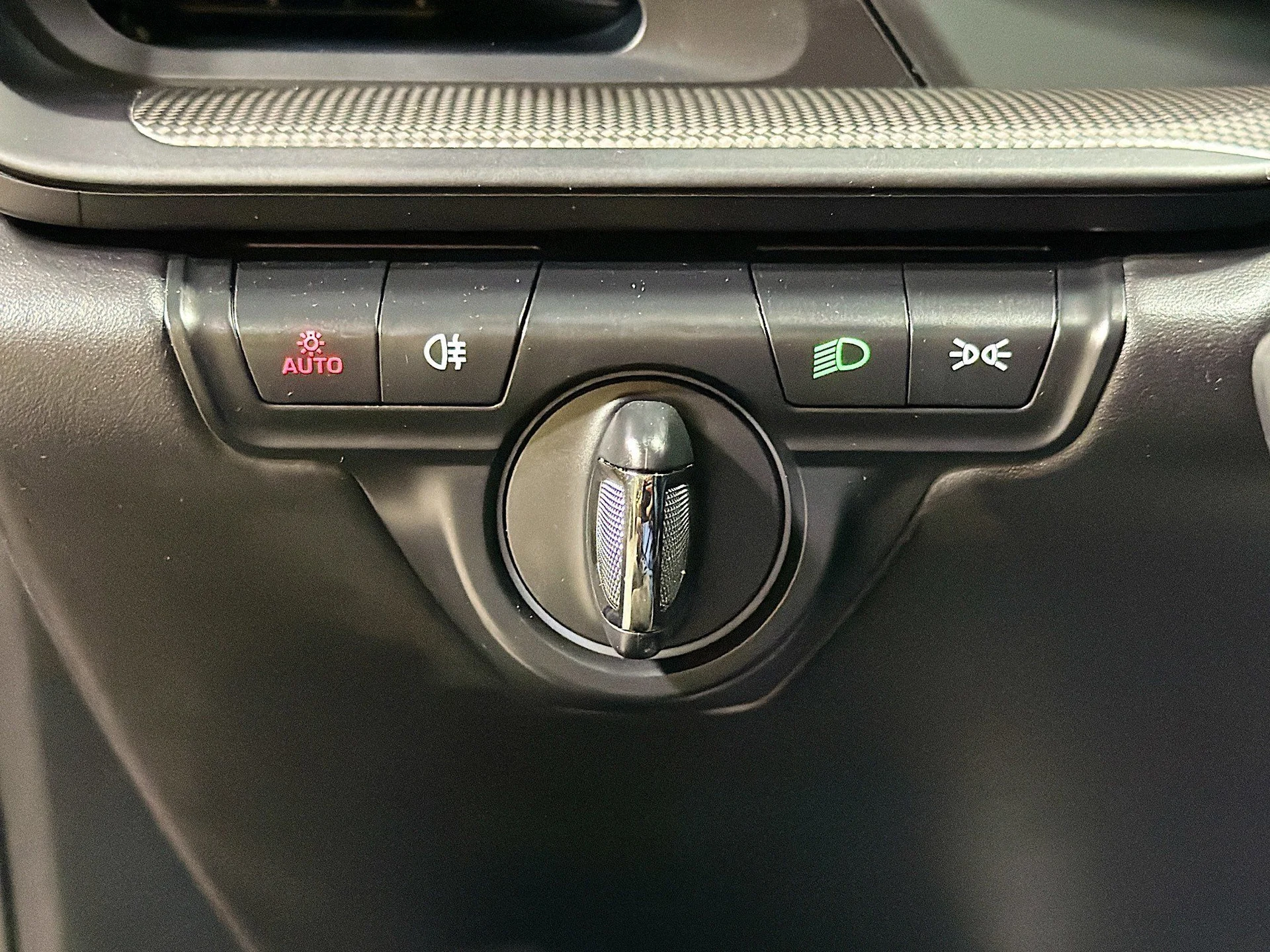 mph031_1815528767_5336021169f6847f4940815f2ac8cd41_843ee77b26