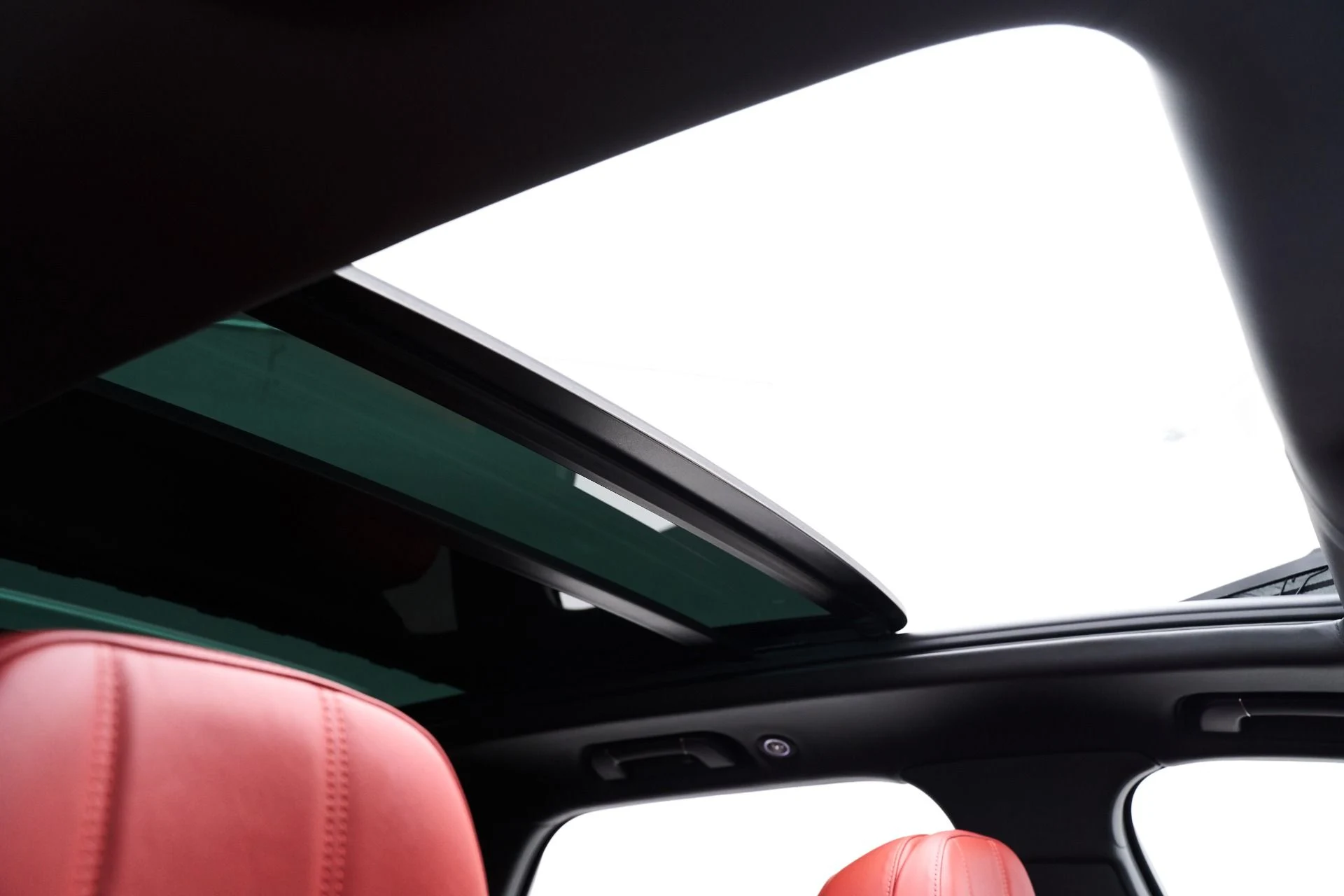 mph031_1819598851_Used_2017_Bentley_Bentayga_W12_1648839962_2a463ddcf9