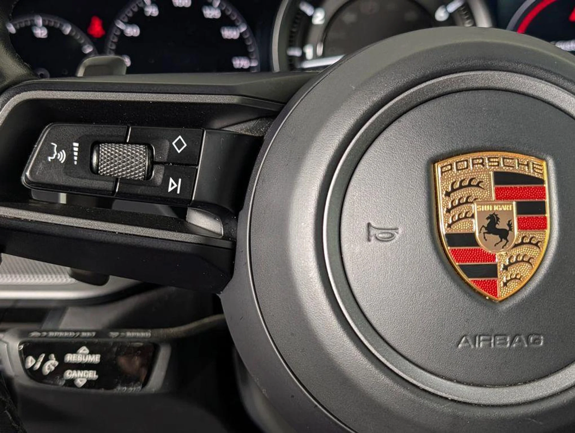 mph031_1821551479_x_F9j8ye_Q60m_Ej_NLW_Ib_R0_Rc_GUE_6_A_41a7984be5