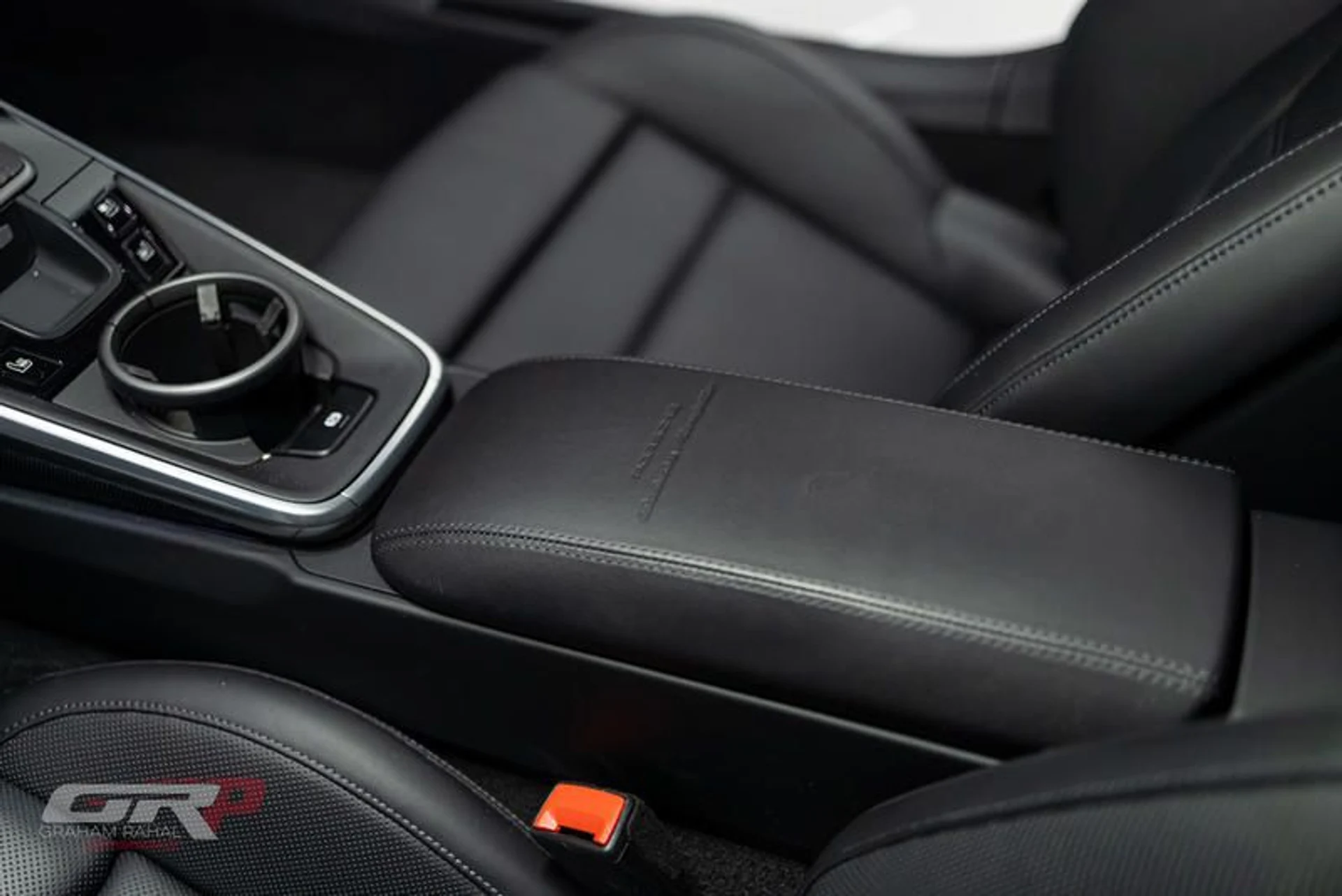 mph031_1822495645_184_B8_B4_D_3971_4_DA_1_A7_ED_F87225_DE_5_D57_7dfab35d7f