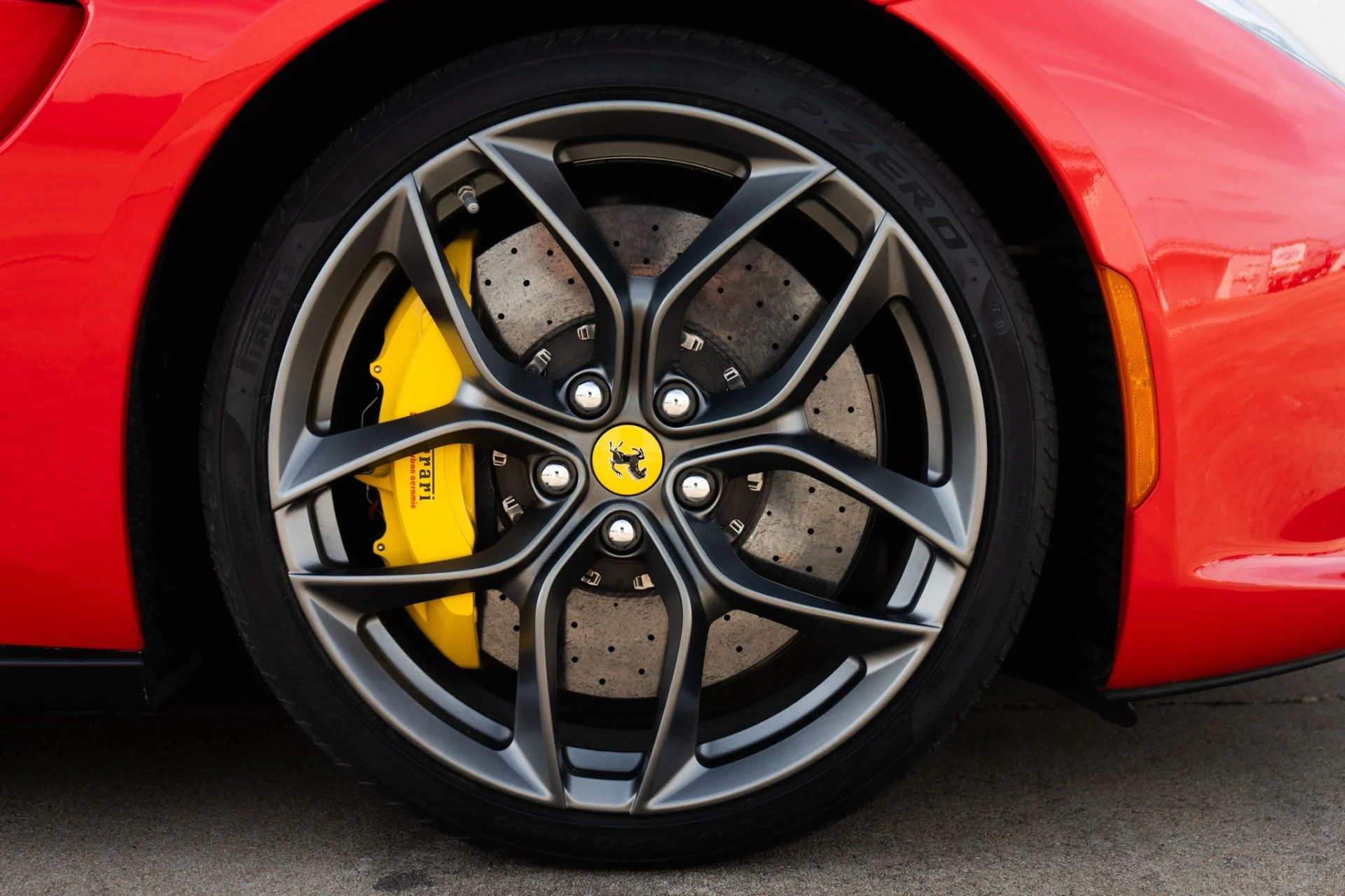 mph031_1828970823_Used_2018_Ferrari_GTC_4_Lusso_T_1771449324_b599dae037