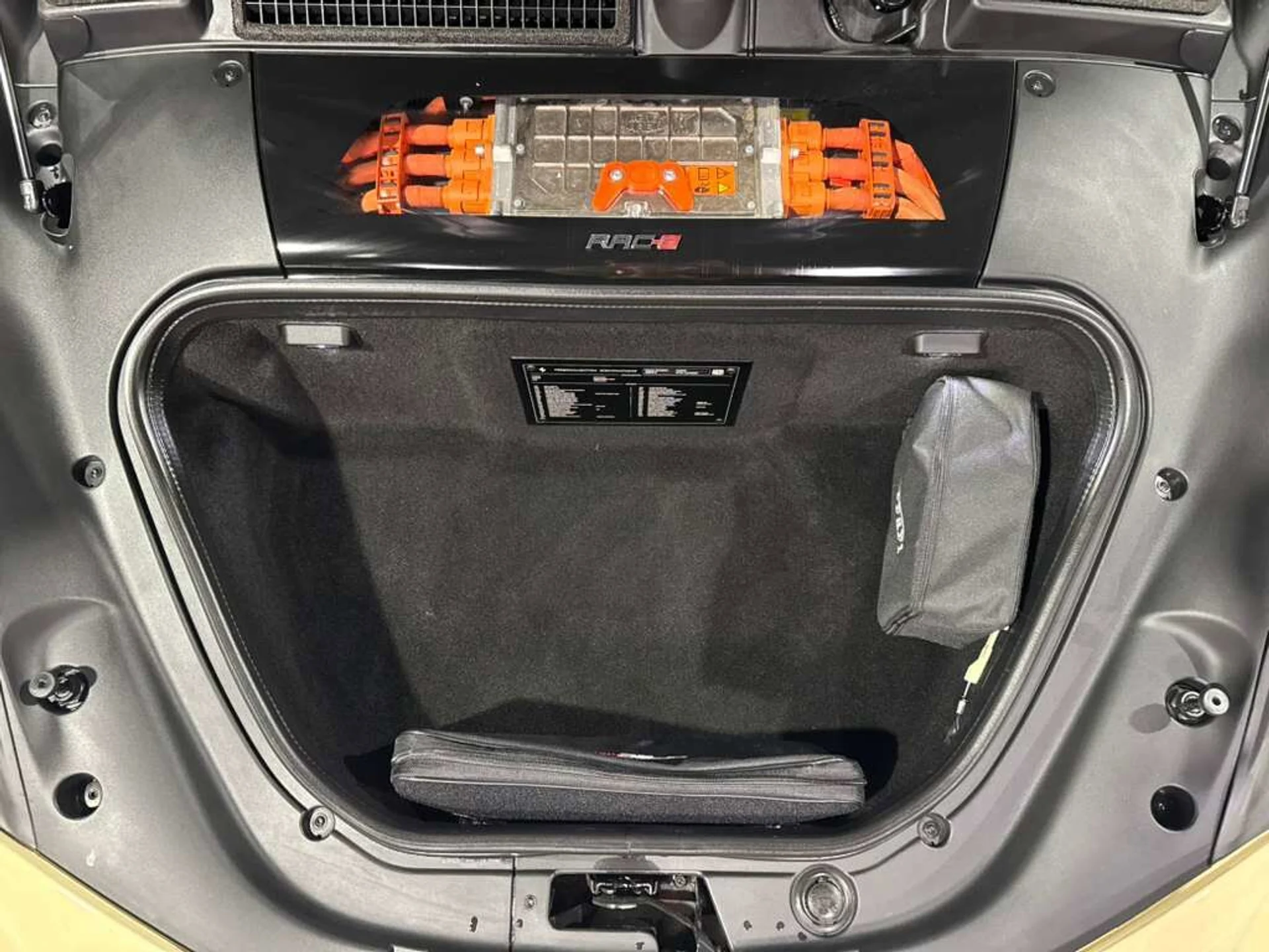 mph031_183369817_b7b502b994607b712fa4a34866de64e8_9e14859ba2