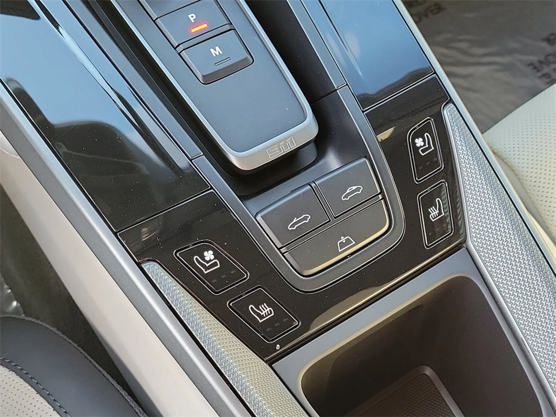 mph031_1835706776_32_deb42a540e