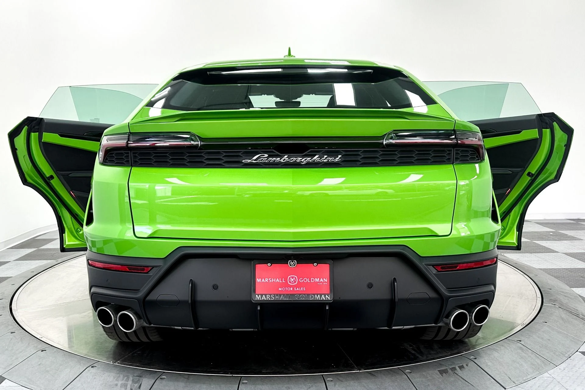 mph031_1848201520_Used_2025_Lamborghini_Urus_SE_Bicolor_Sportive_Interior_870_Miles_789_Horsepower_1772047761_77f455e5c3