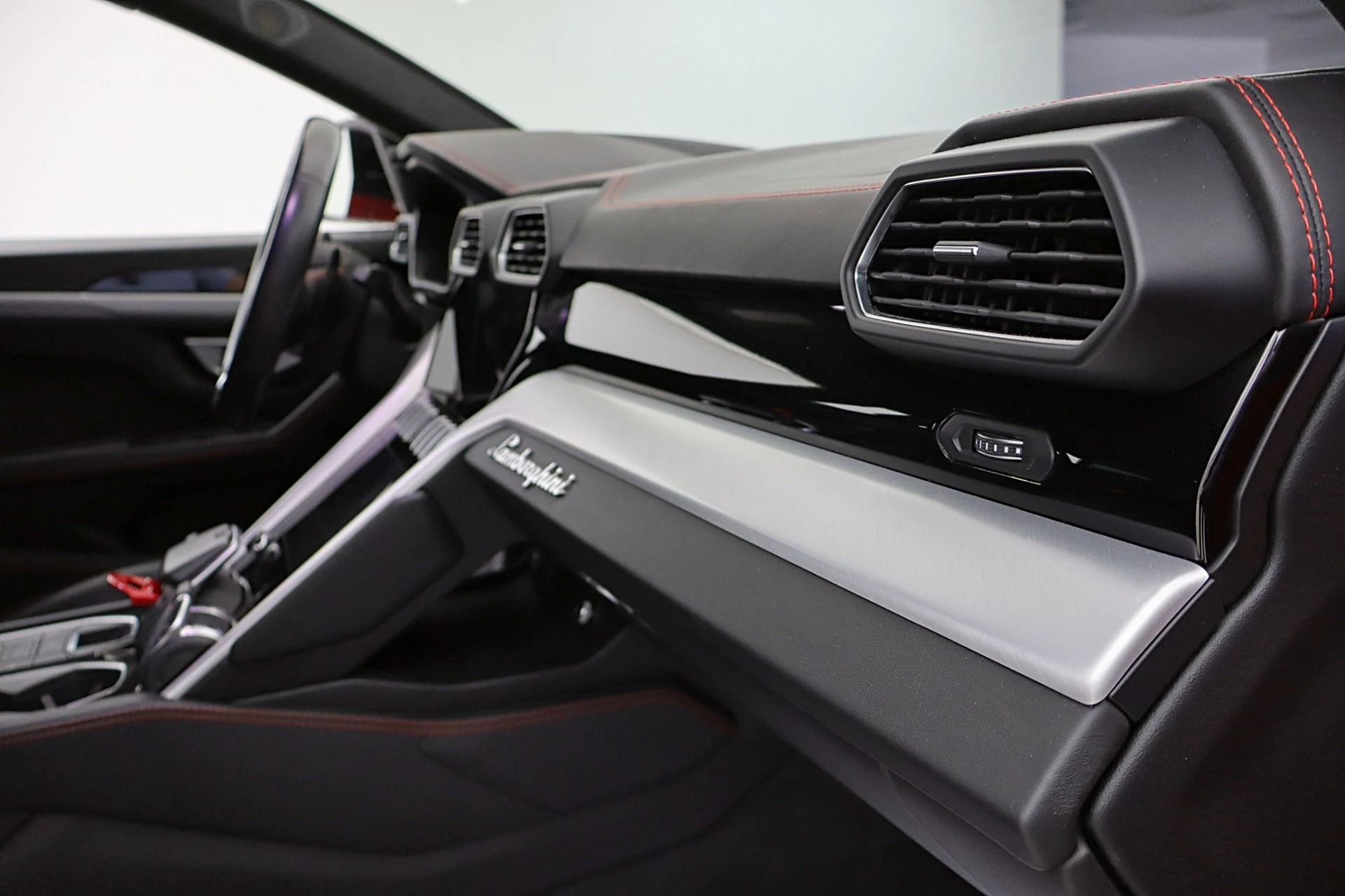 mph031_1850533880_Used_2020_Lamborghini_Urus_7c5f3b21c8