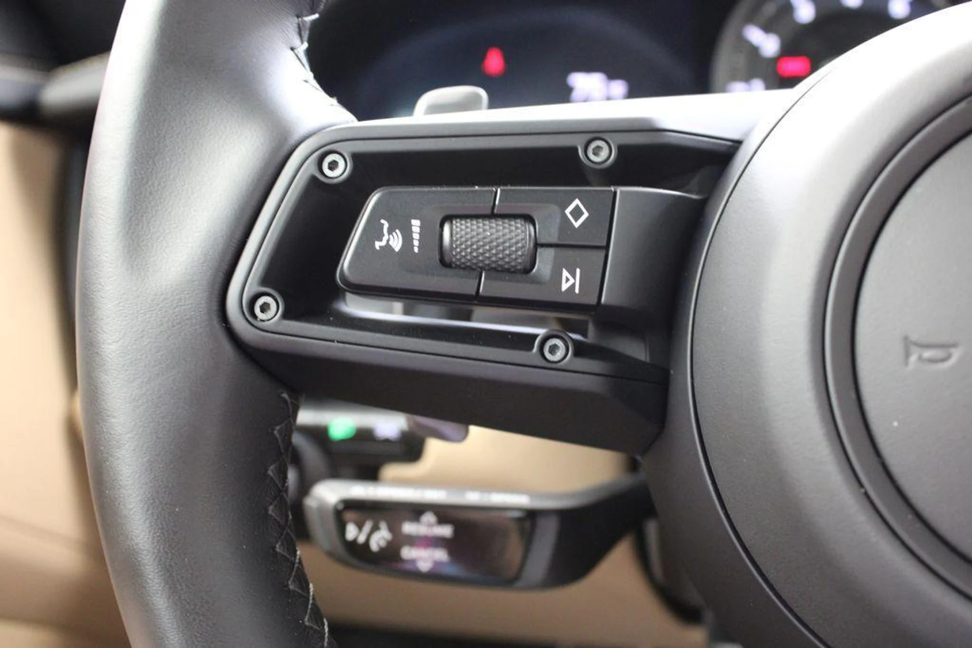 mph031_1852969043_o84_V_Iir0_B_Nn_YP_7_DE_m_Oq_W_Jyb_H6g_bcd0daf974