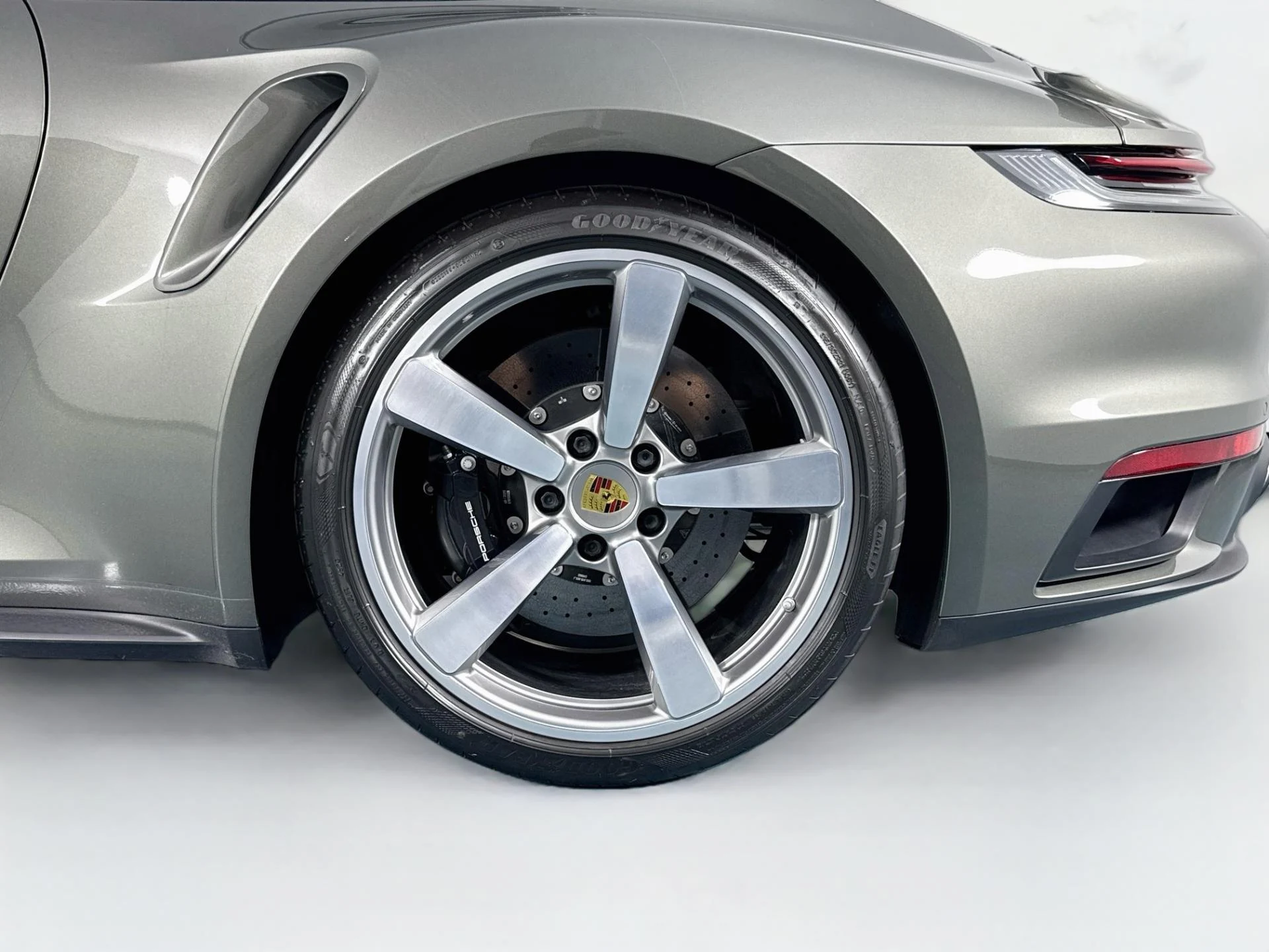 mph031_1870007641_Used_2021_Porsche_911_Turbo_S_1789763410_e407216a4a