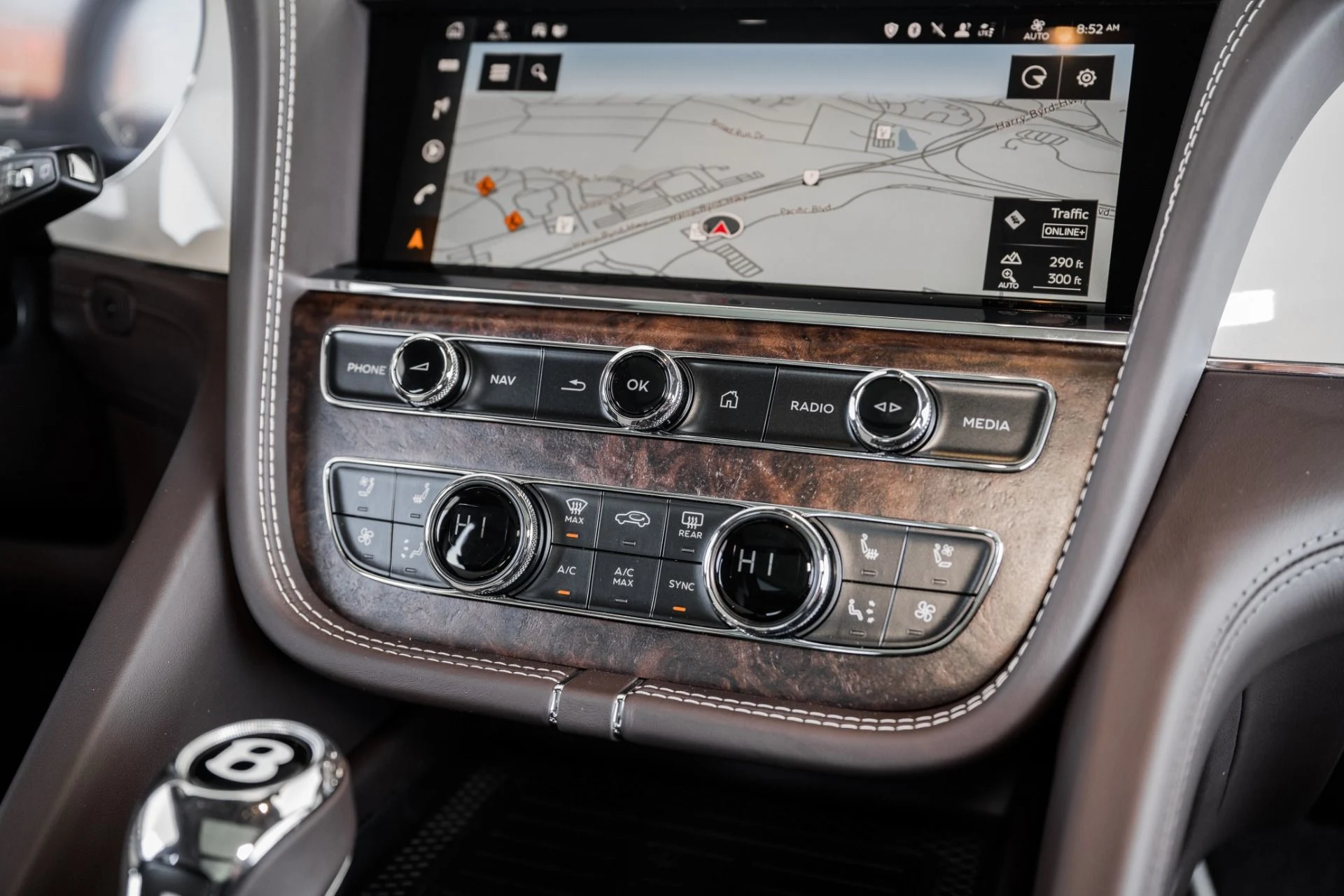 mph031_1870880430_Used_2023_Bentley_Bentayga_Azure_1673896555_1bc4e7179c