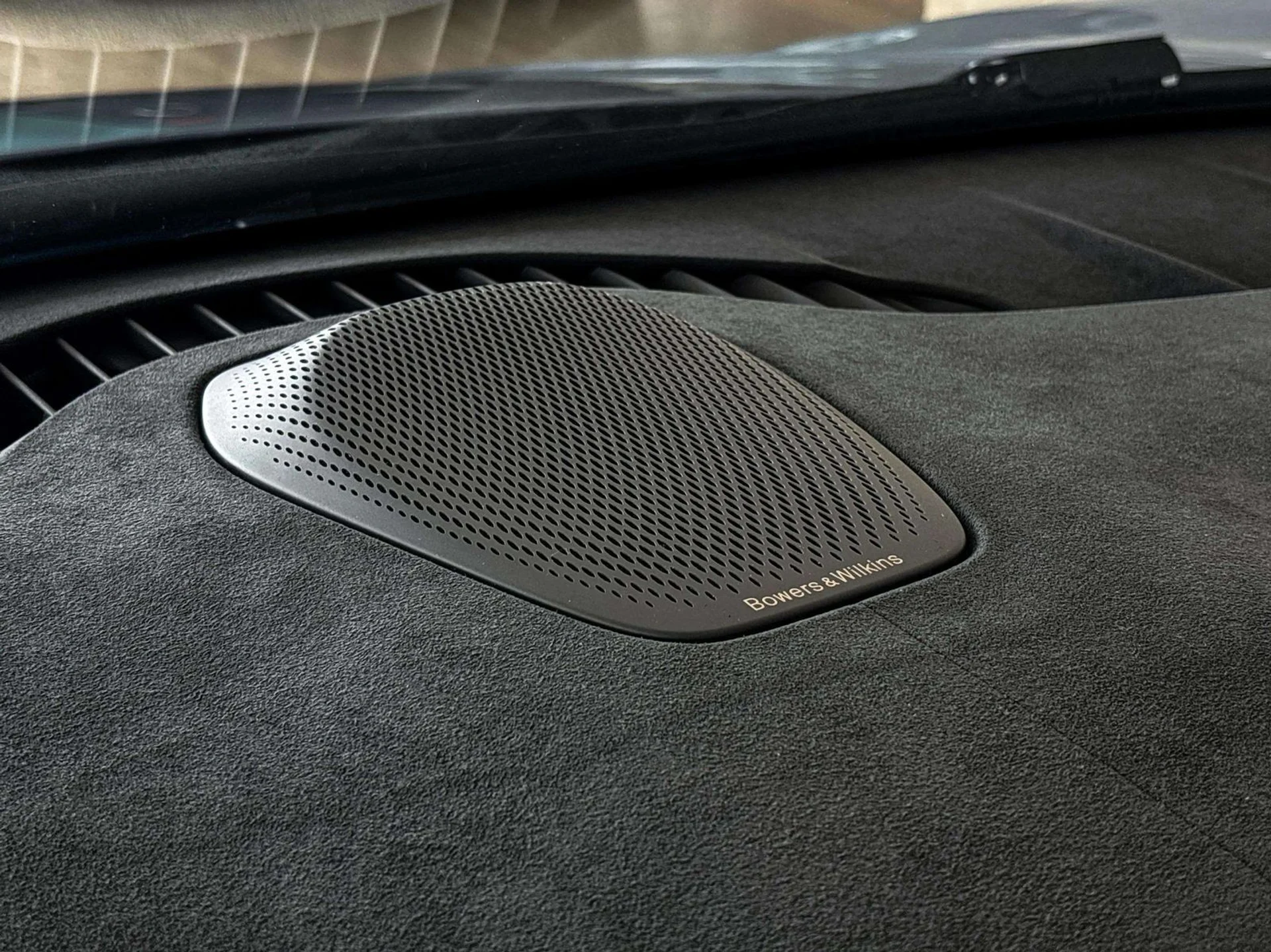 mph031_1875239968_b71ab3fa_c34d_42b1_9481_468c60836d3c_248c46bc37