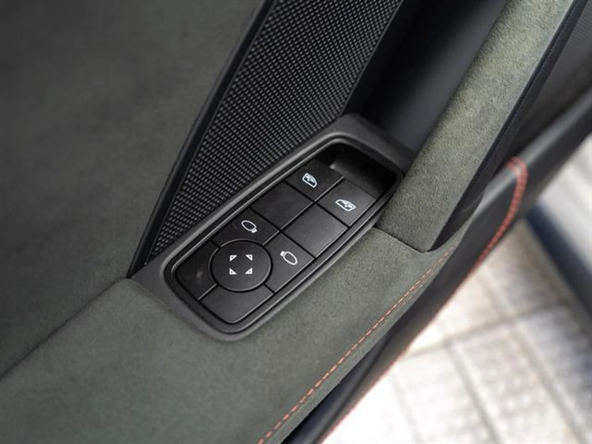 mph031_187543461_jkh_Xp1_E_M481i_U4qiu_Eni_DVYC_Fo_419ee72e92