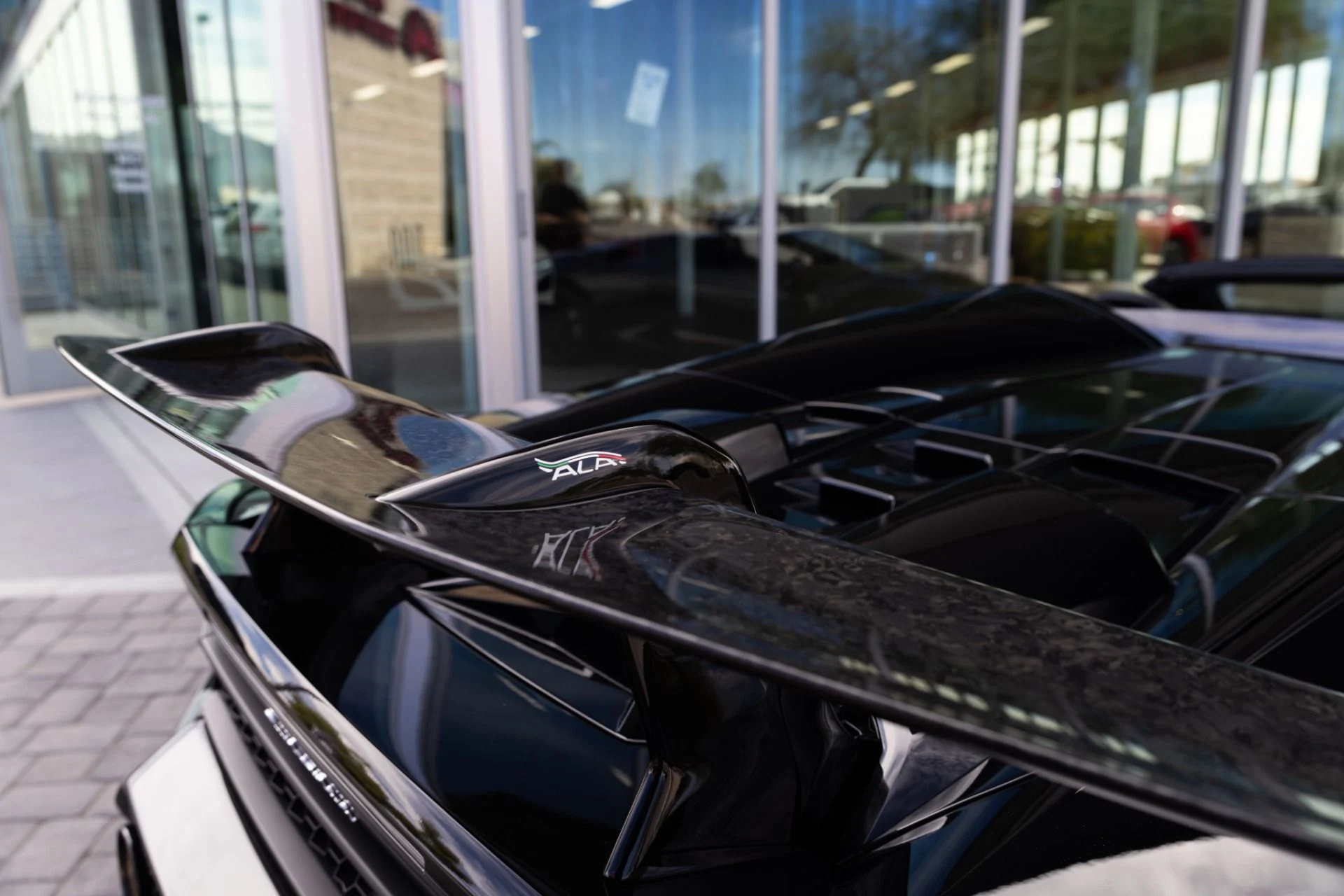 mph031_1876093120_Used_2018_Lamborghini_Huracan_LP_640_4_Performante_Spyder_1772832364_96f1a8859a