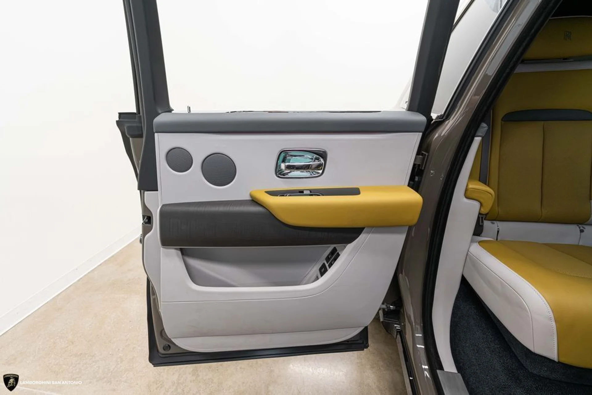 mph031_188149038_117c531b8f2bba07b69628cf88c27e23x_4696d77ea3