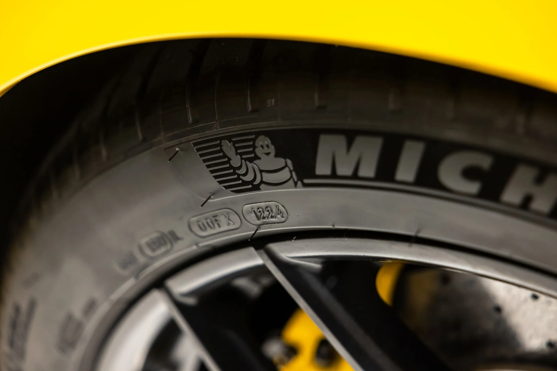 mph031_1897743580_Used_2014_Ferrari_F12berlinetta_1766171664_44d97c0ef8