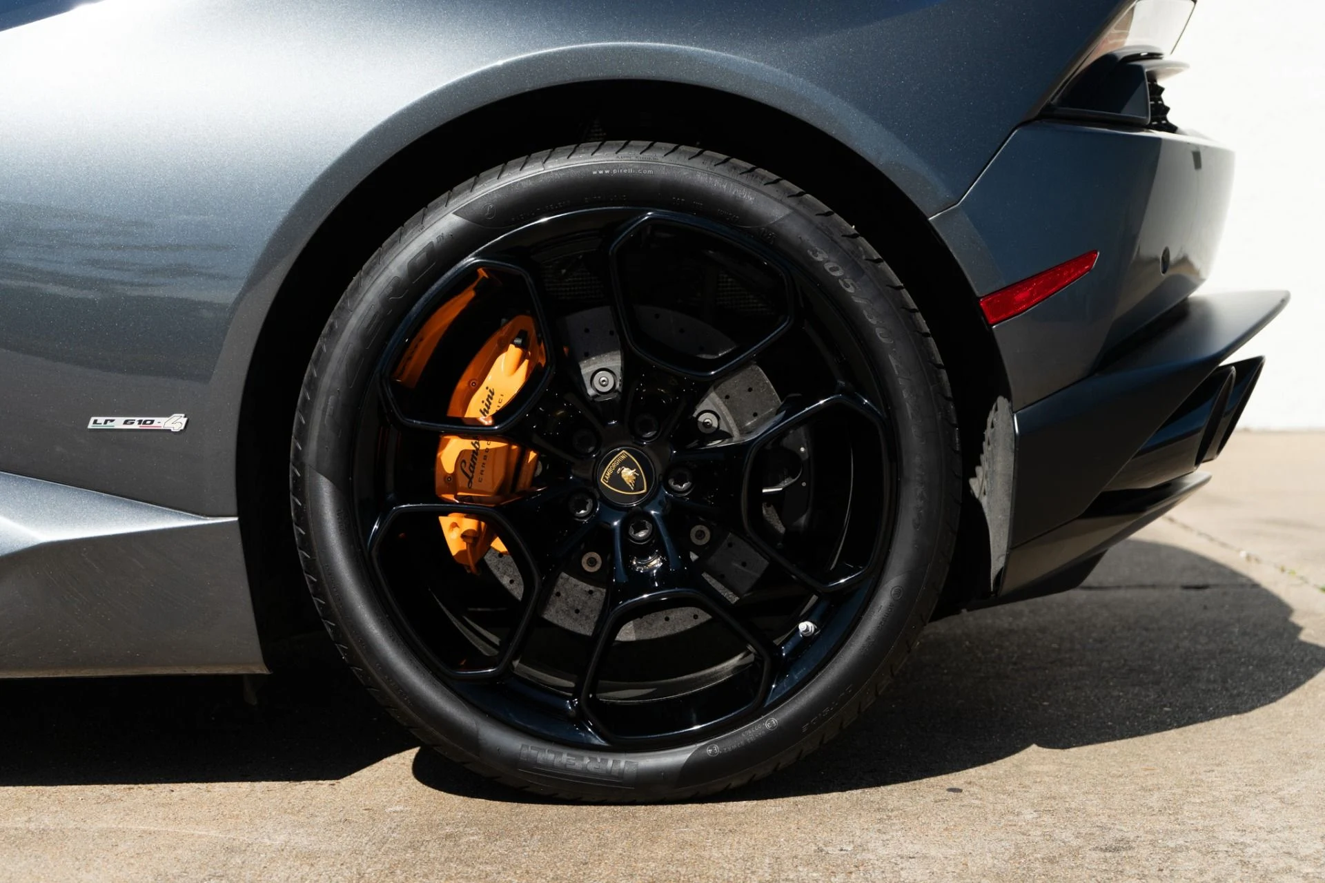 mph031_1905076177_Used_2015_Lamborghini_Huracan_LP_610_4_1775769923_68369c1a3f