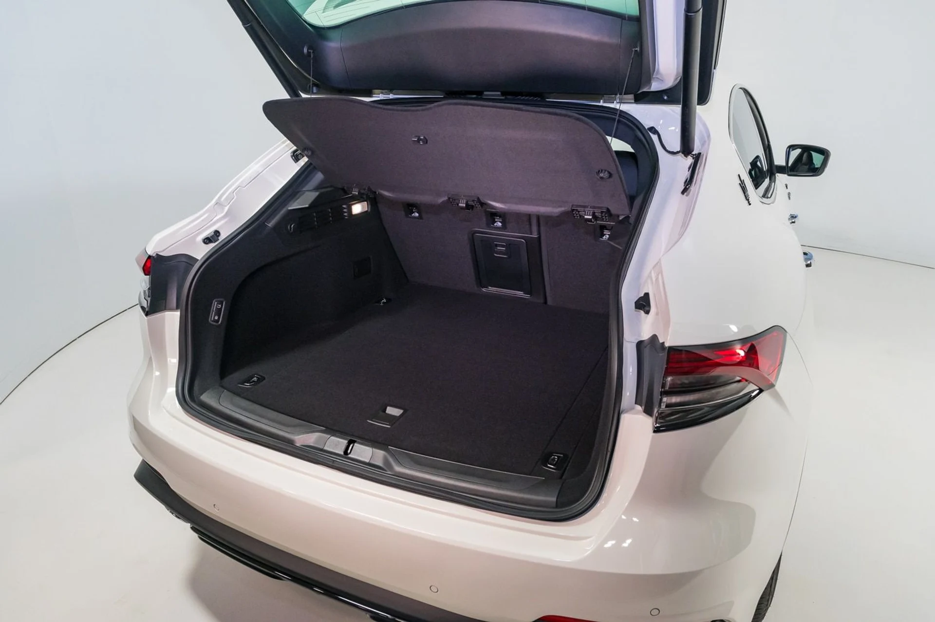 mph031_1917744911_3a5414725c3dc436560ce2d8c1aed5b0x_408210d3c4