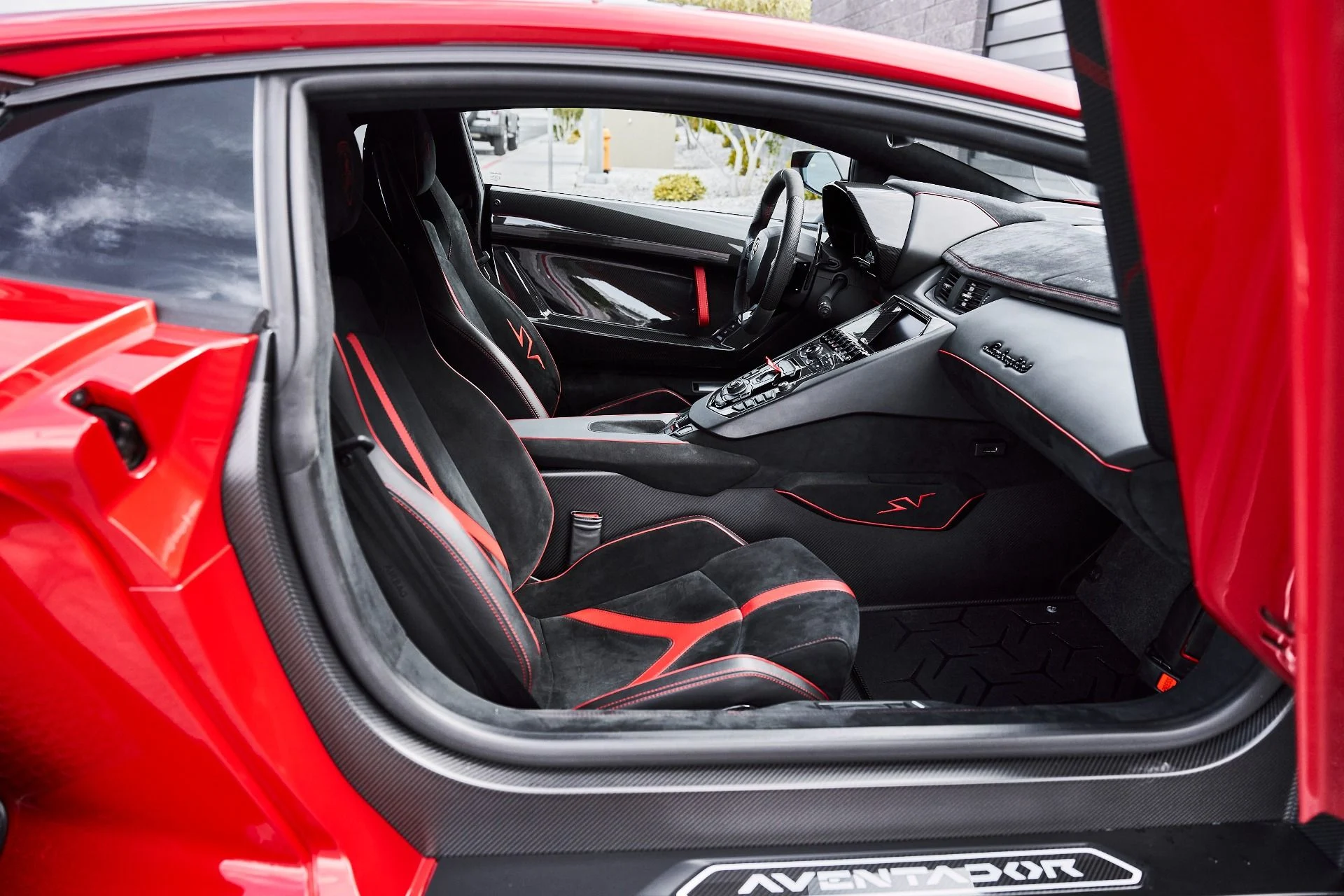 mph031_1938765933_Used_2016_Lamborghini_Aventador_LP_750_4_Super_Veloce_1778088404_73bc04e939