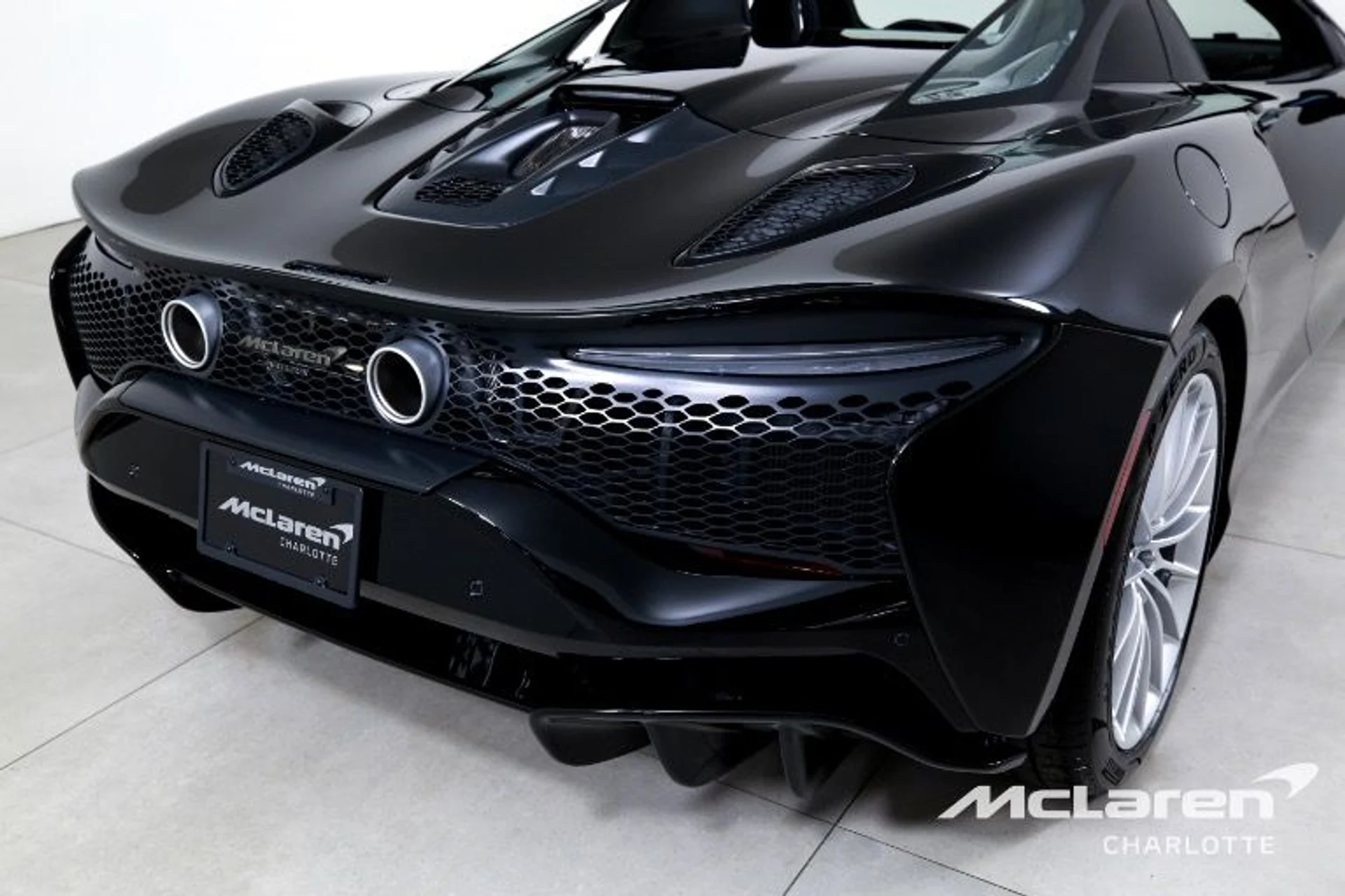 mph031_1942715530_New_2026_Mc_Laren_Artura_Spider_19d3dda57c