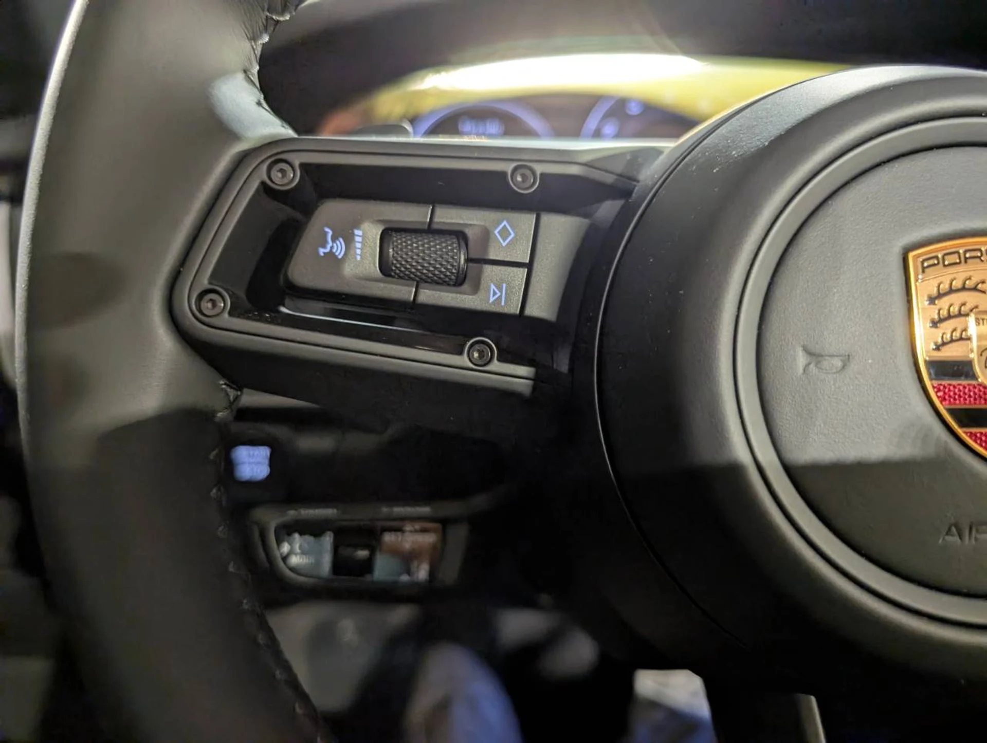 mph031_1946567049_83e9c25882ff1f41954b5d87eb034441x_c5196dc2c4