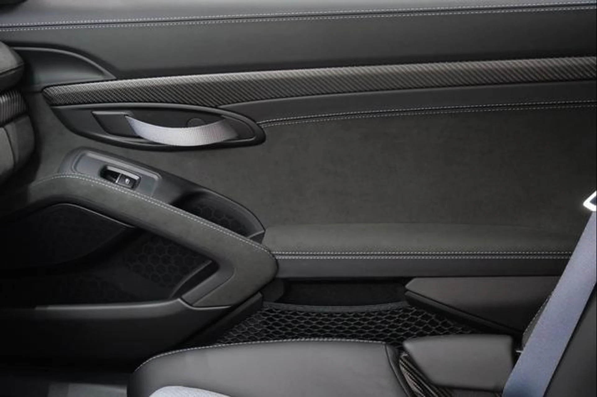 mph031_1948742408_YUX_6hhci_K_l0o_Znlis_K_Hf_FPV_Ym0_fed697f264