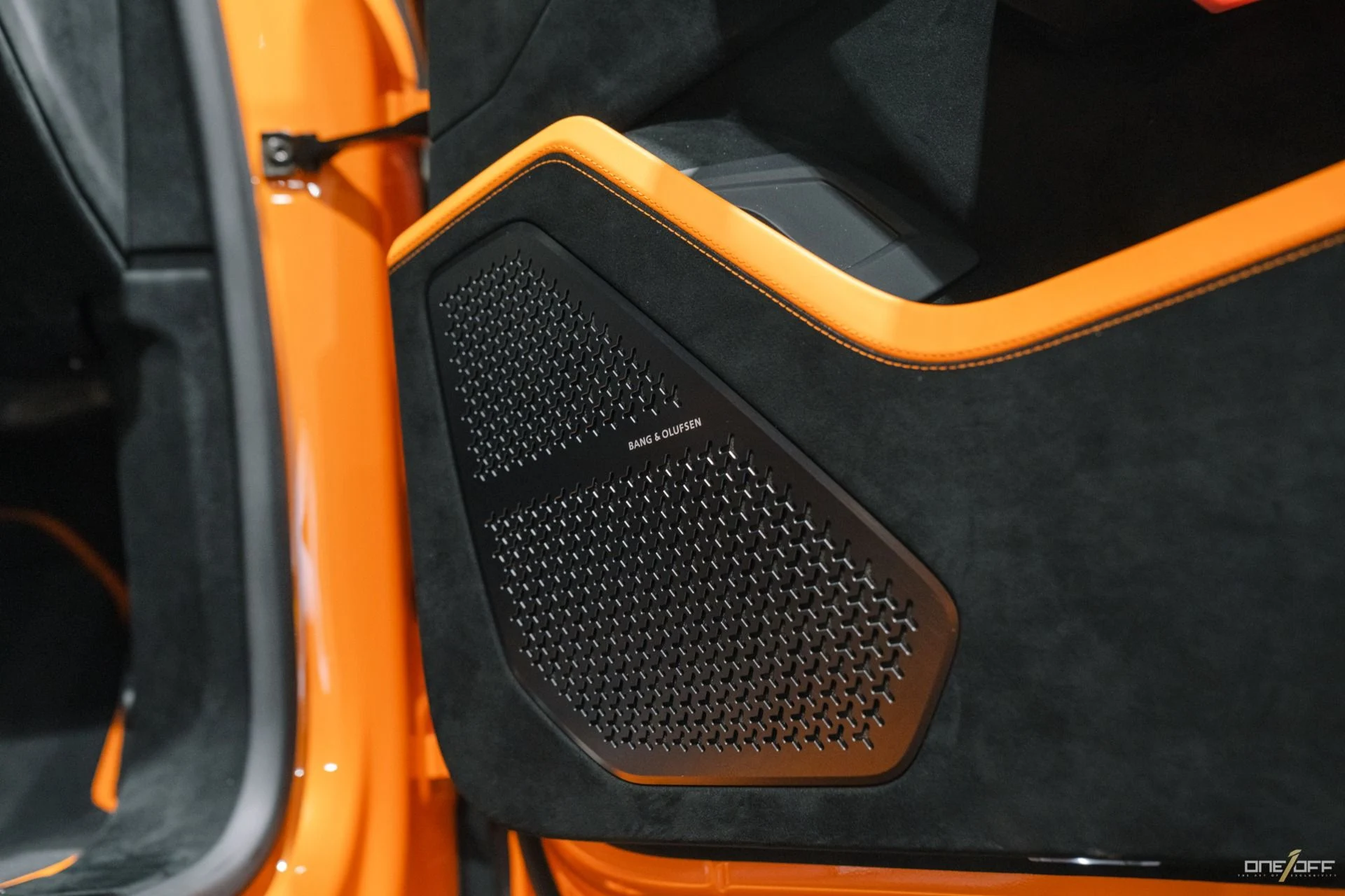 mph031_1961486912_Used_2023_Lamborghini_Urus_Performante_in_Arancio_Borealis_350_K_MSRP_Exposed_Carbon_Hood_1754940497_b9eb81745c