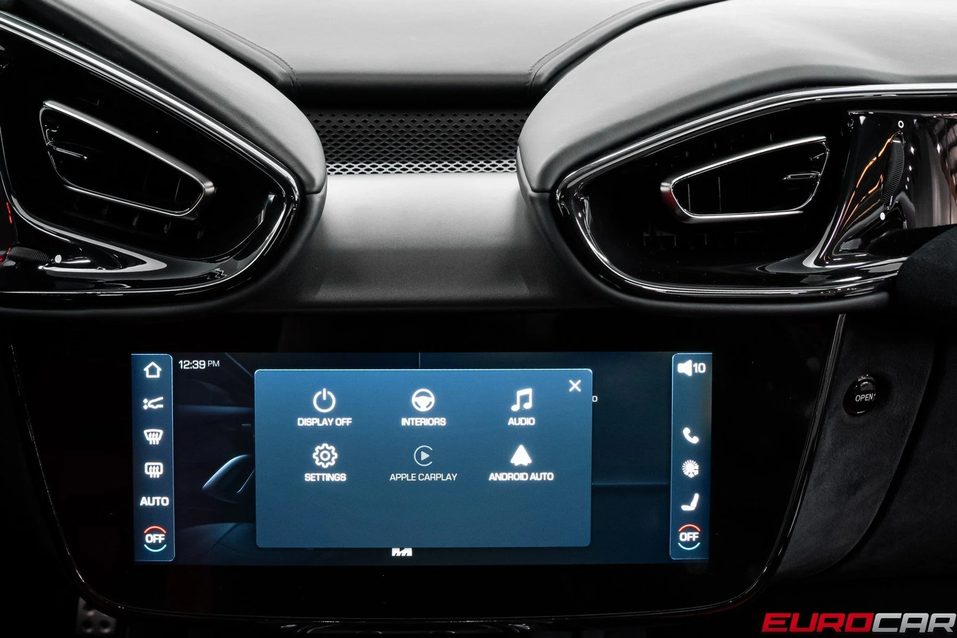 mph031_196645_image_32_e383b05312