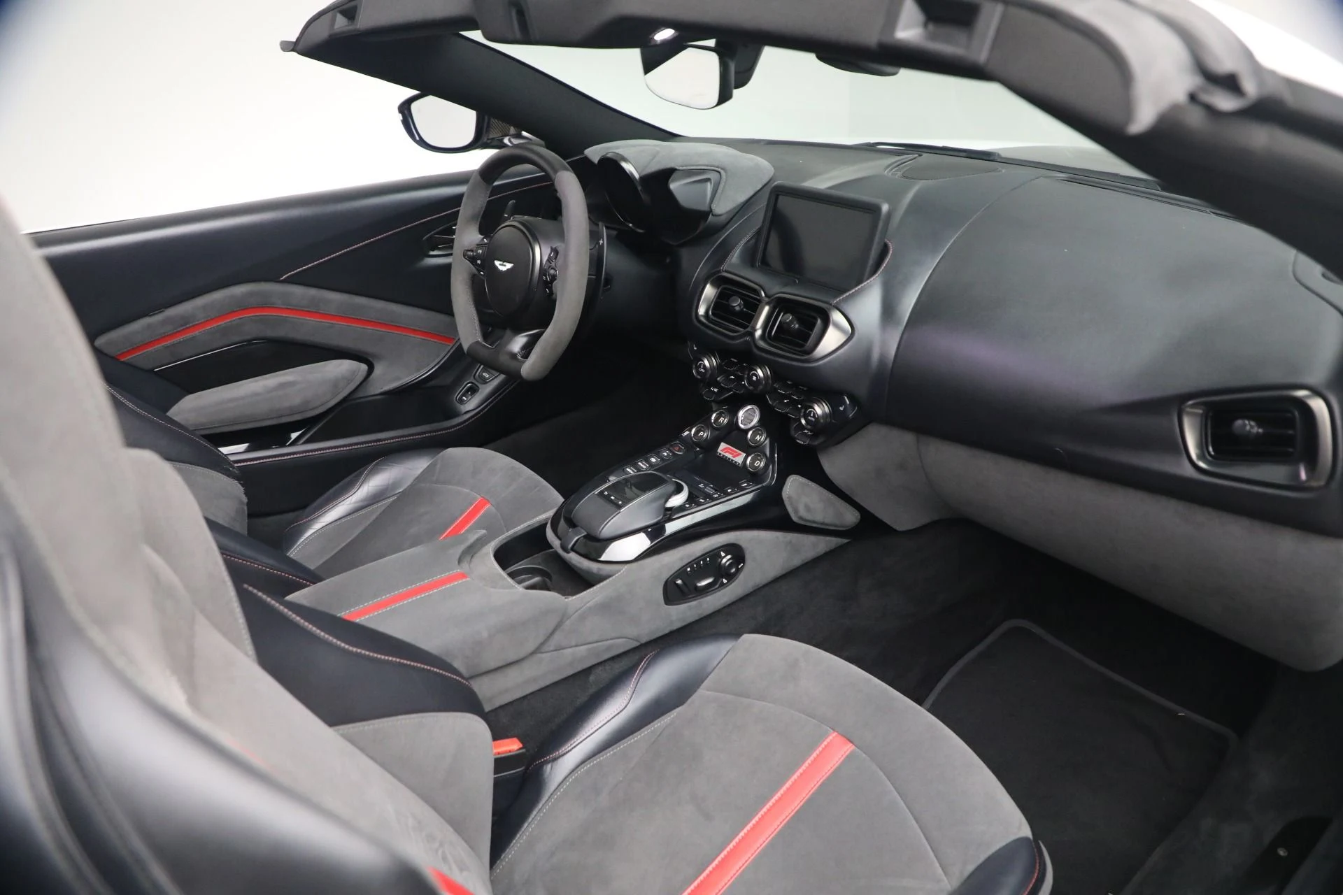 mph031_1970123527_Used_2023_Aston_Martin_Vantage_F1_Edition_1784727117_20c8bdb04a