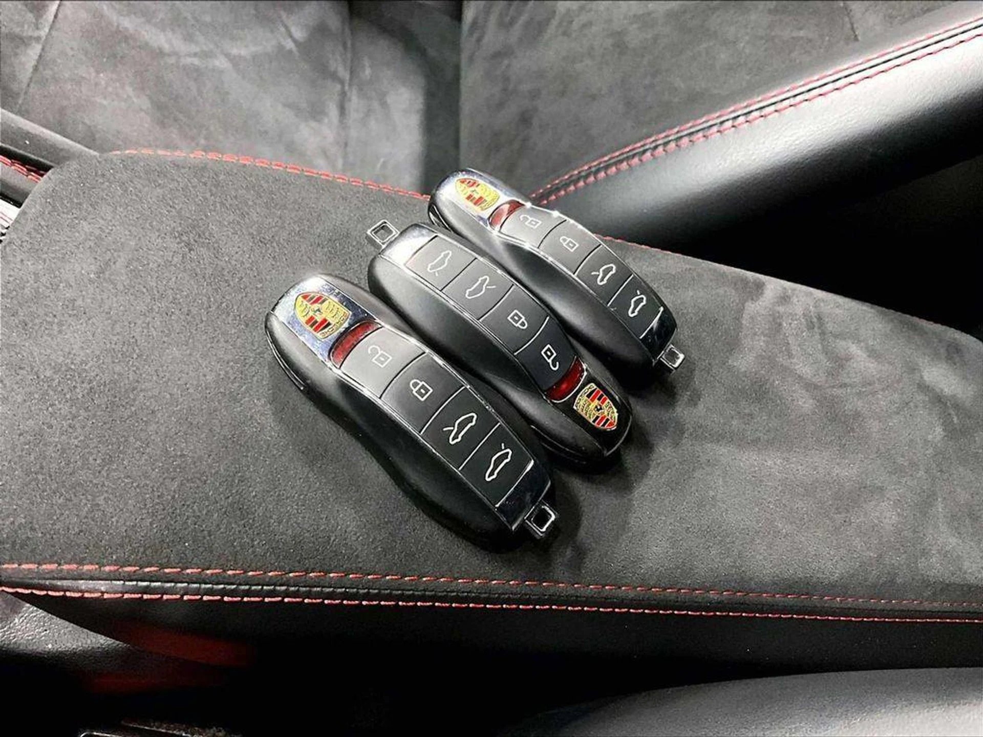 mph031_1987249770_ZU_4_Xg_Qr_Ts_XWS_42_A8m_Z4_YD_8gv3n0_a2217842d3