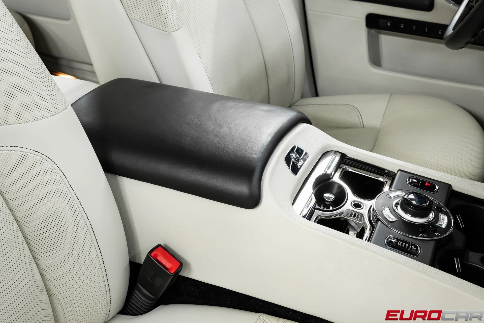 mph031_2002928727_image_32_5e07d3d6ef