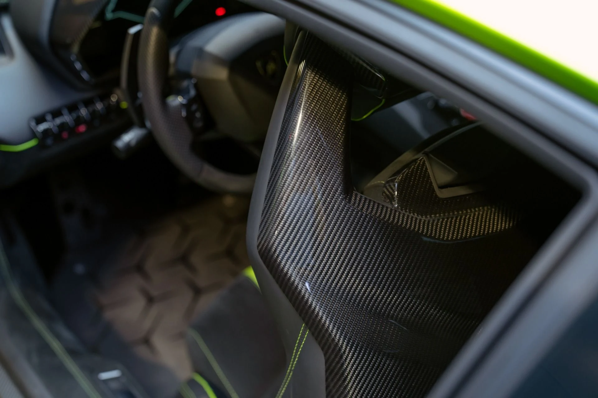 mph031_2009796039_Used_2016_Lamborghini_Aventador_LP_750_4_SV_1791299177_ed64210020