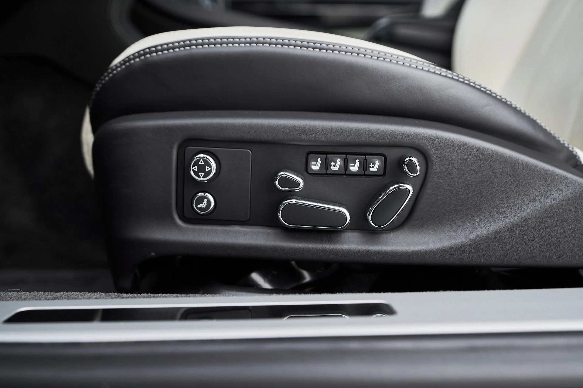 mph031_2010899381_Used_2021_Bentley_Continental_GT_V8_1764018711_e1438f3a0f