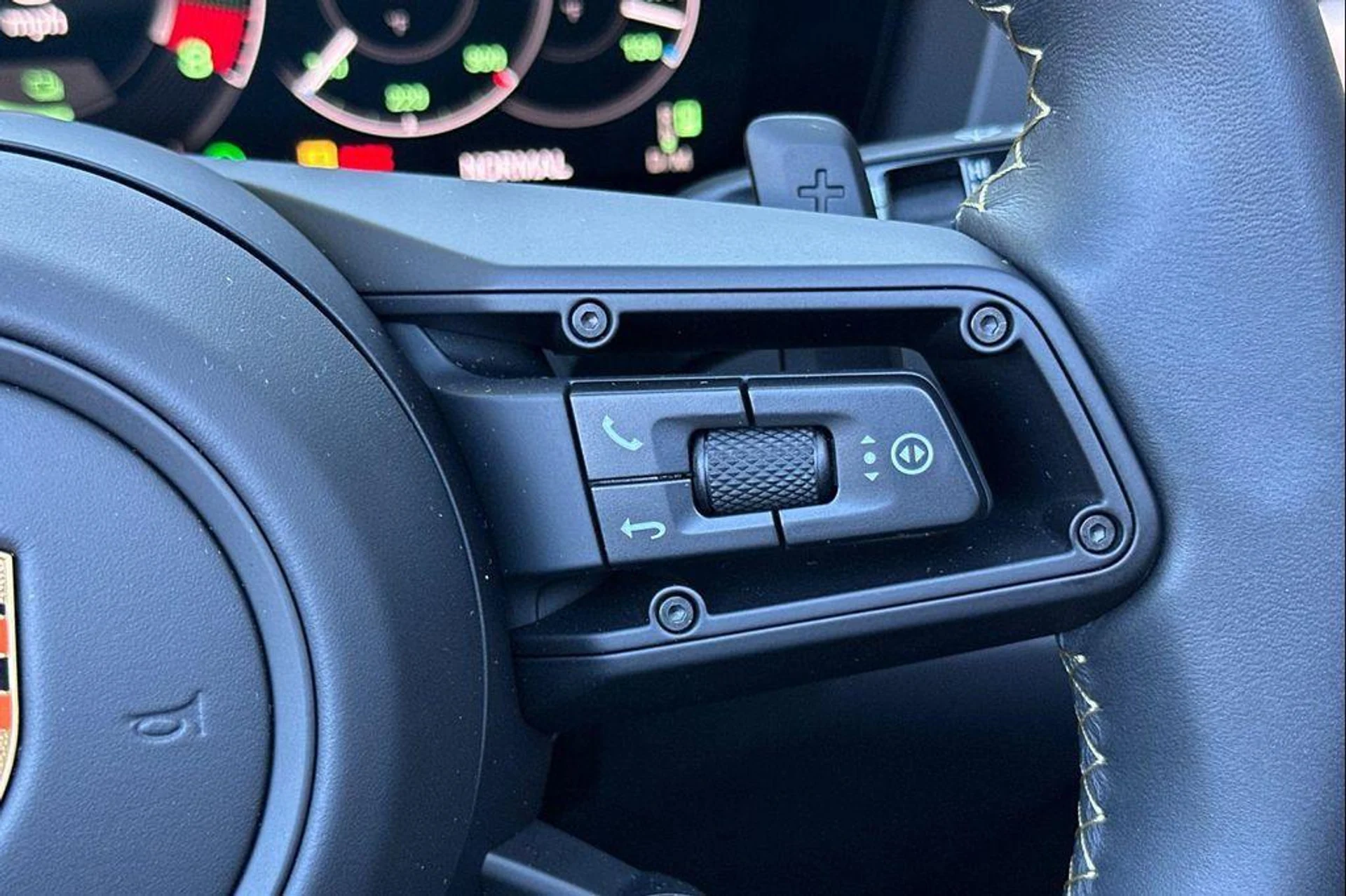 mph031_2019712139_pw72715_L9_Y2_X_Bf6_N_Zq_EFH_9_DB_9o_7040ce4e79