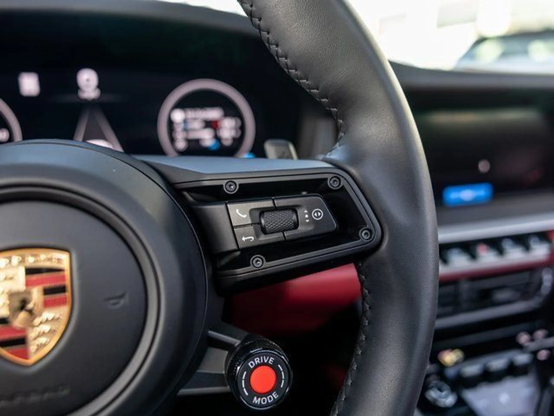 mph031_2023172121_32_33e3abf6f3