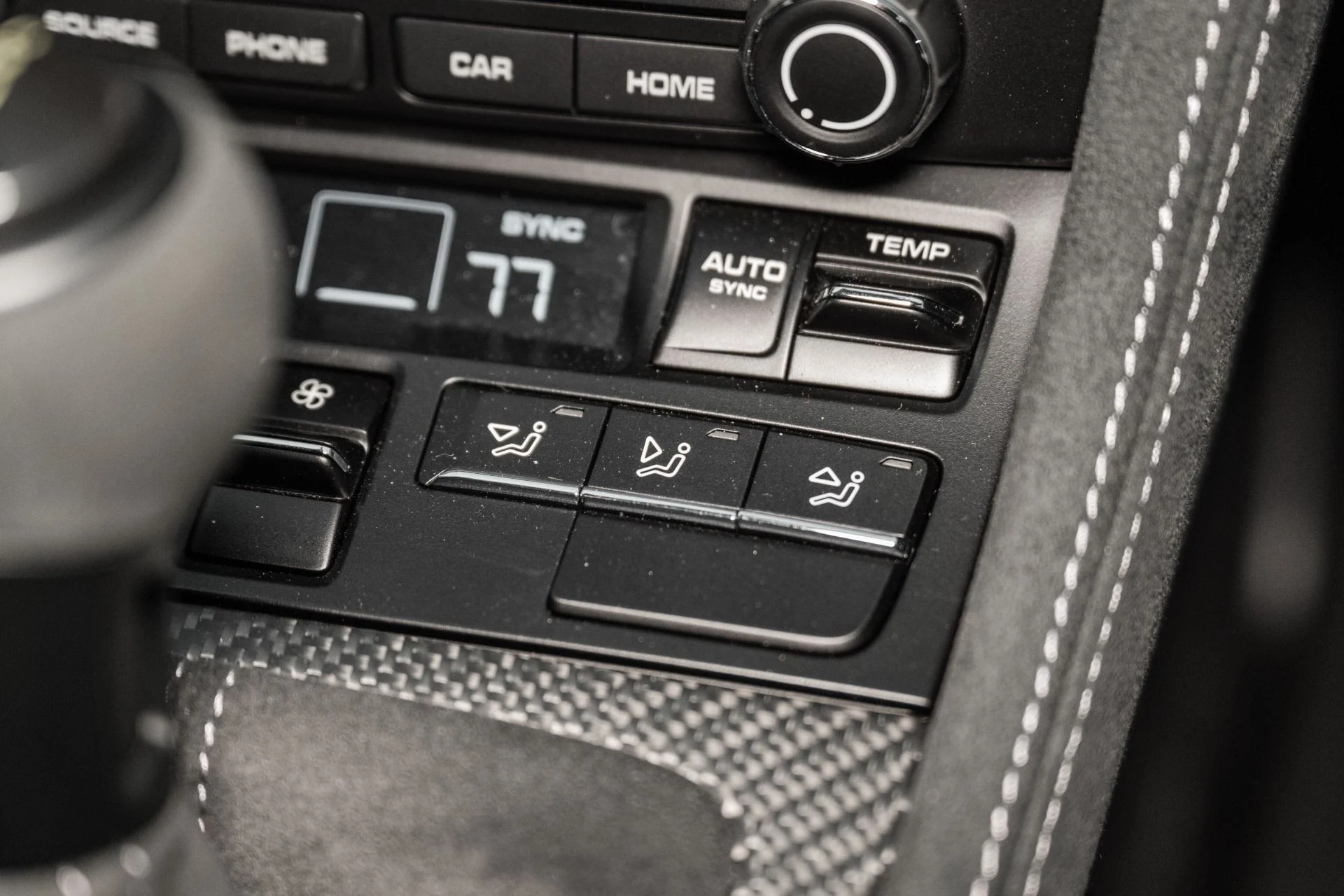 mph031_2044171352_Used_2024_Porsche_718_Cayman_GT_4_RS_1762886249_ce9bd52892