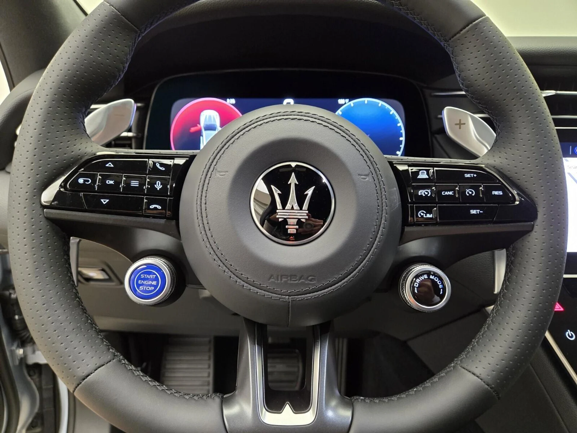 mph031_2047467956_New_2024_Maserati_Grecale_GT_1753161444_cbfaad659d