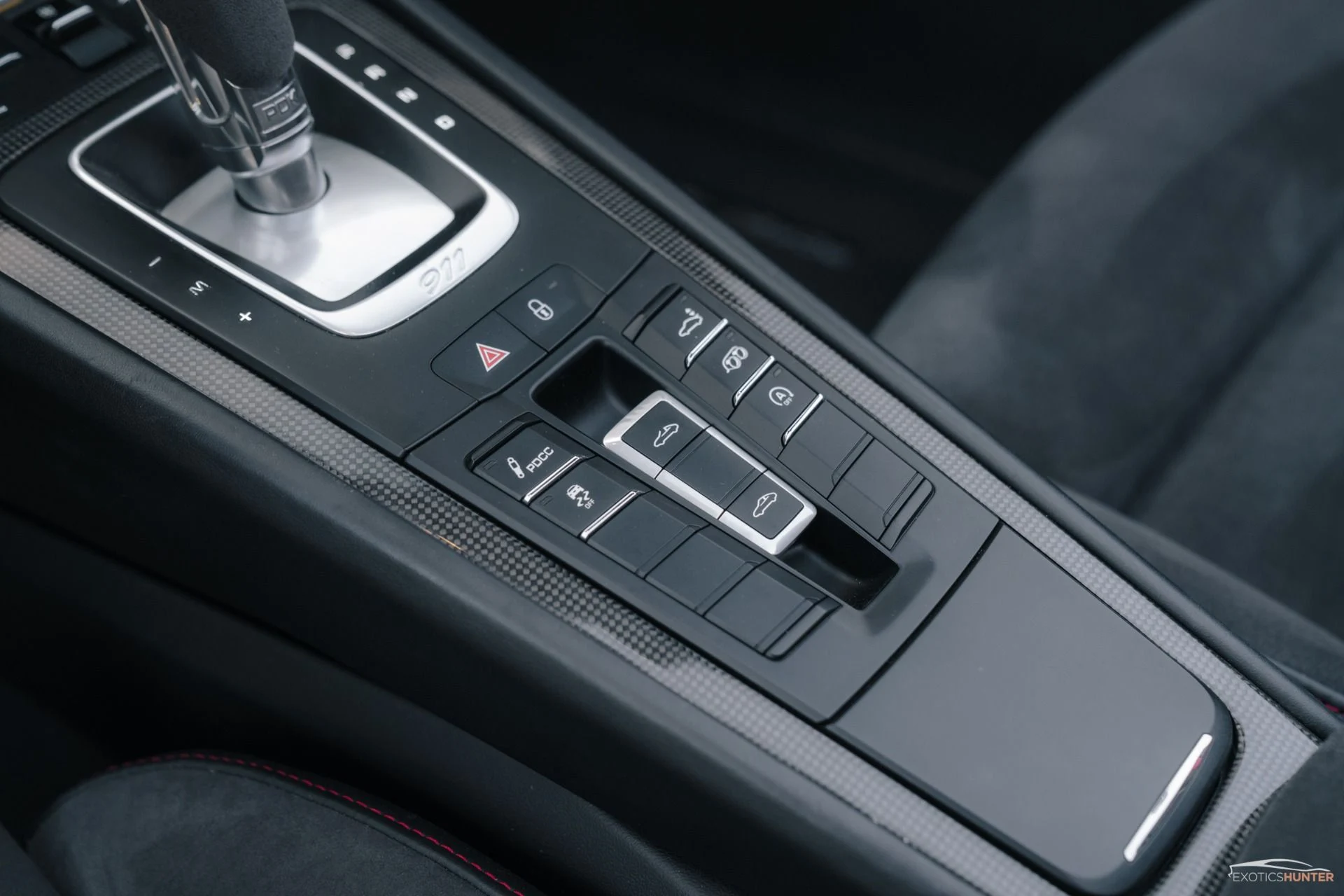 mph031_2048528912_Used_2018_Porsche_911_Targa_4_GTS_in_Chalk_with_GTS_Interior_Pack_PDK_1755551919_38cba2b90c