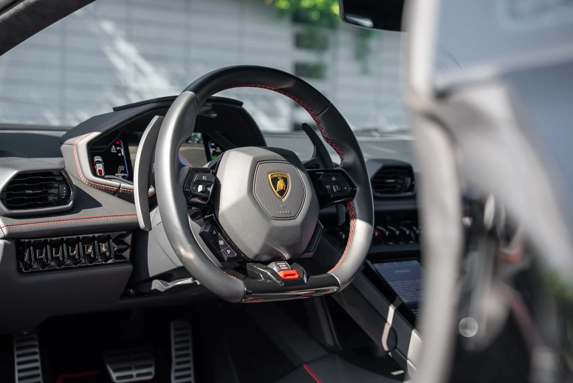 mph031_2050049539_Used_2022_Lamborghini_Huracan_EVO_1762801518_73955b845e