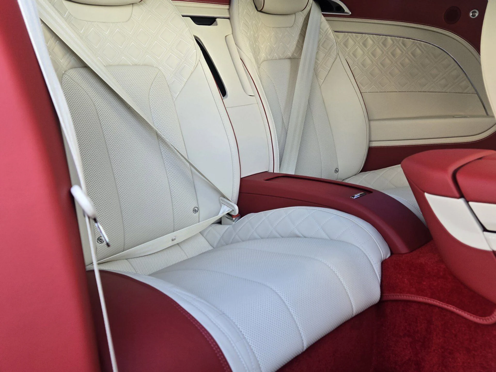 mph031_2064894252_13ec3dd28694a45af324ead94d63d2a4x_e8f3cbb6d4