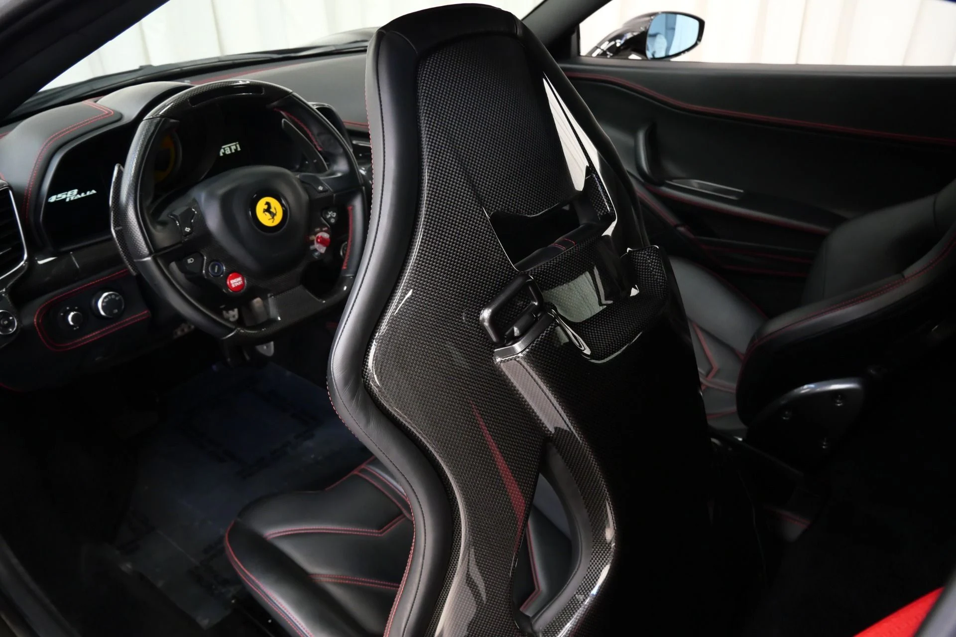 mph031_2074718708_Used_2015_Ferrari_458_Italia_1752857169_cd40372fc9