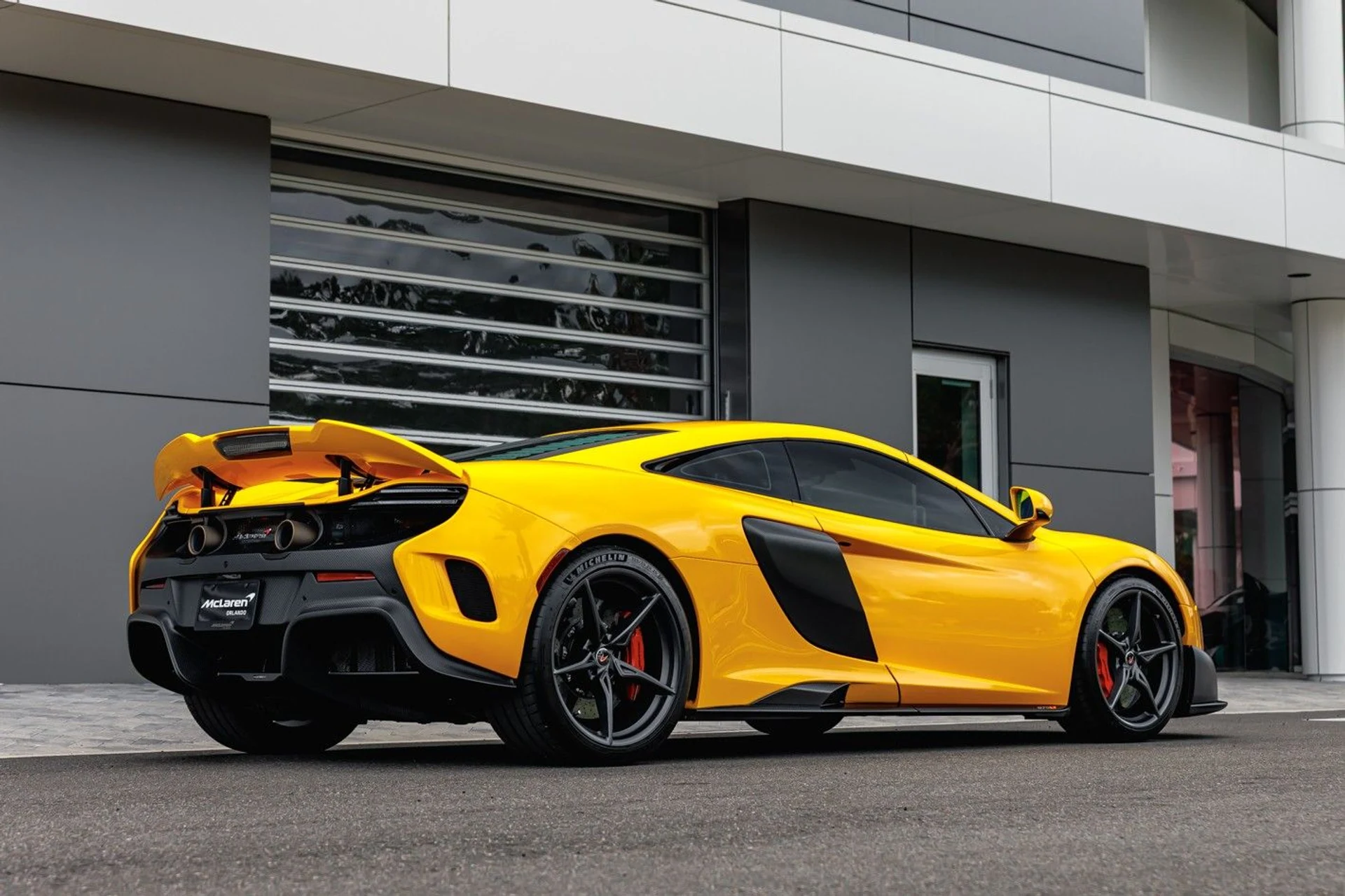 mph031_2080716090_593_p32_l_61f12422ea