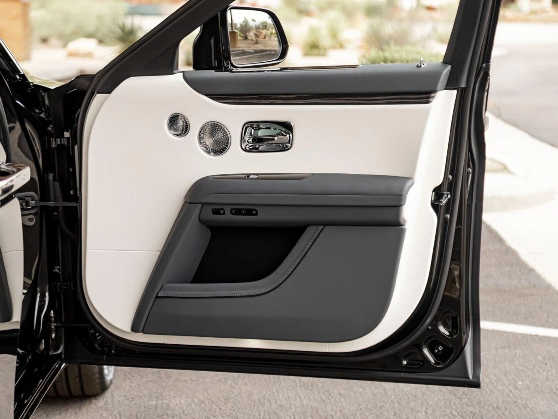 mph031_2081979835_32_79c4c72006