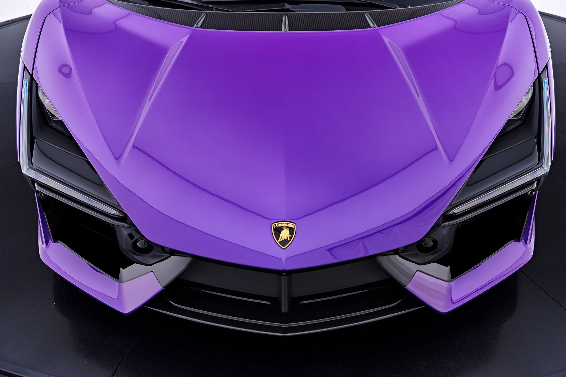 mph031_2084695704_Used_2025_Lamborghini_Revuelto_Base_1784242630_3741738466