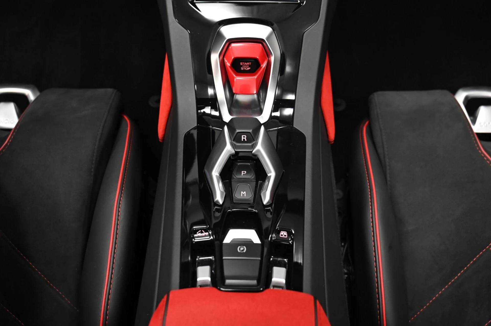 mph031_2085082481_Used_2021_Lamborghini_Huracan_EVO_Base_1754943385_f8536160ac