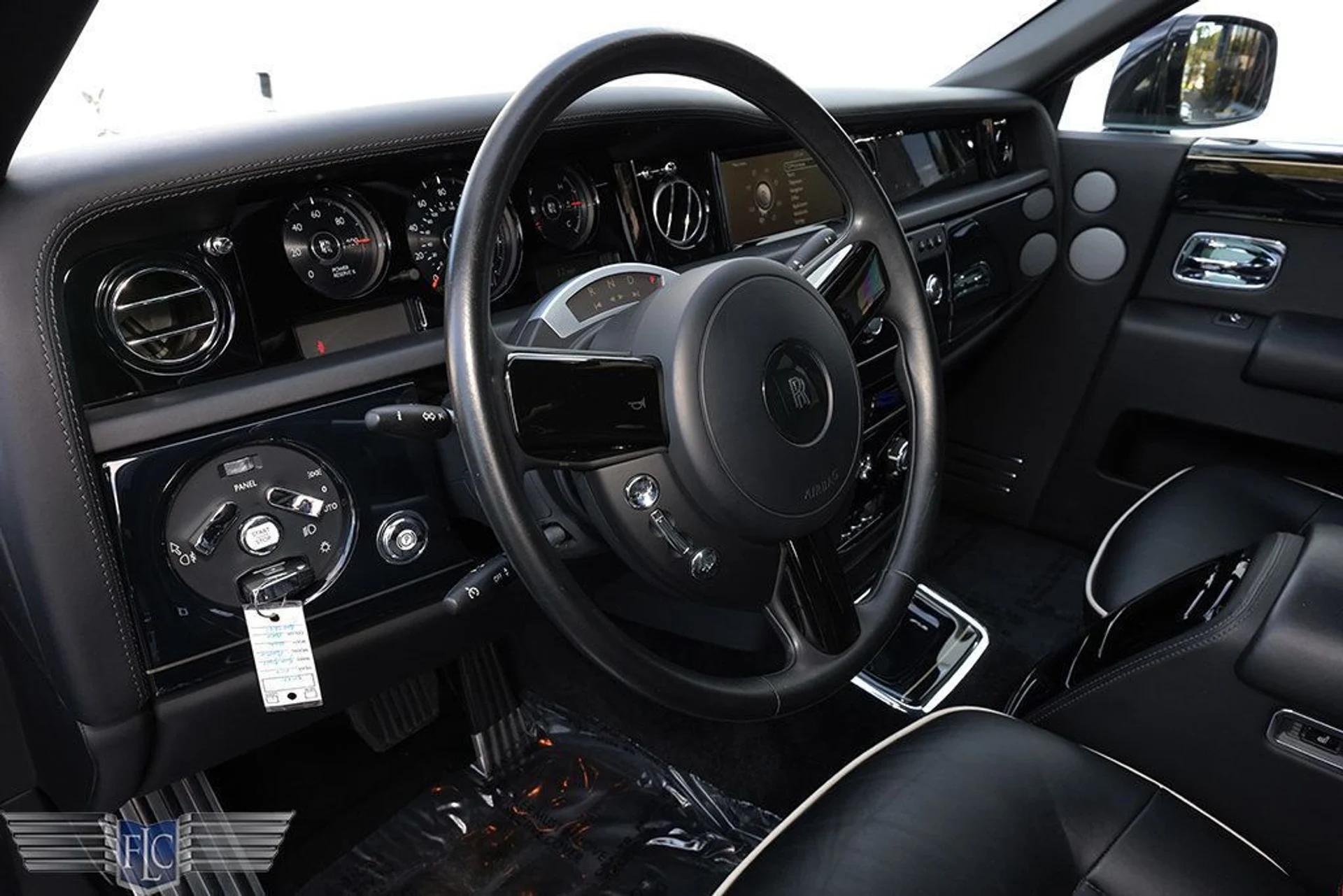 mph031_2091316792_used_2016_rolls_royce_phantom_4drsedan_6305_22959100_32_1024_164c4e2ecb