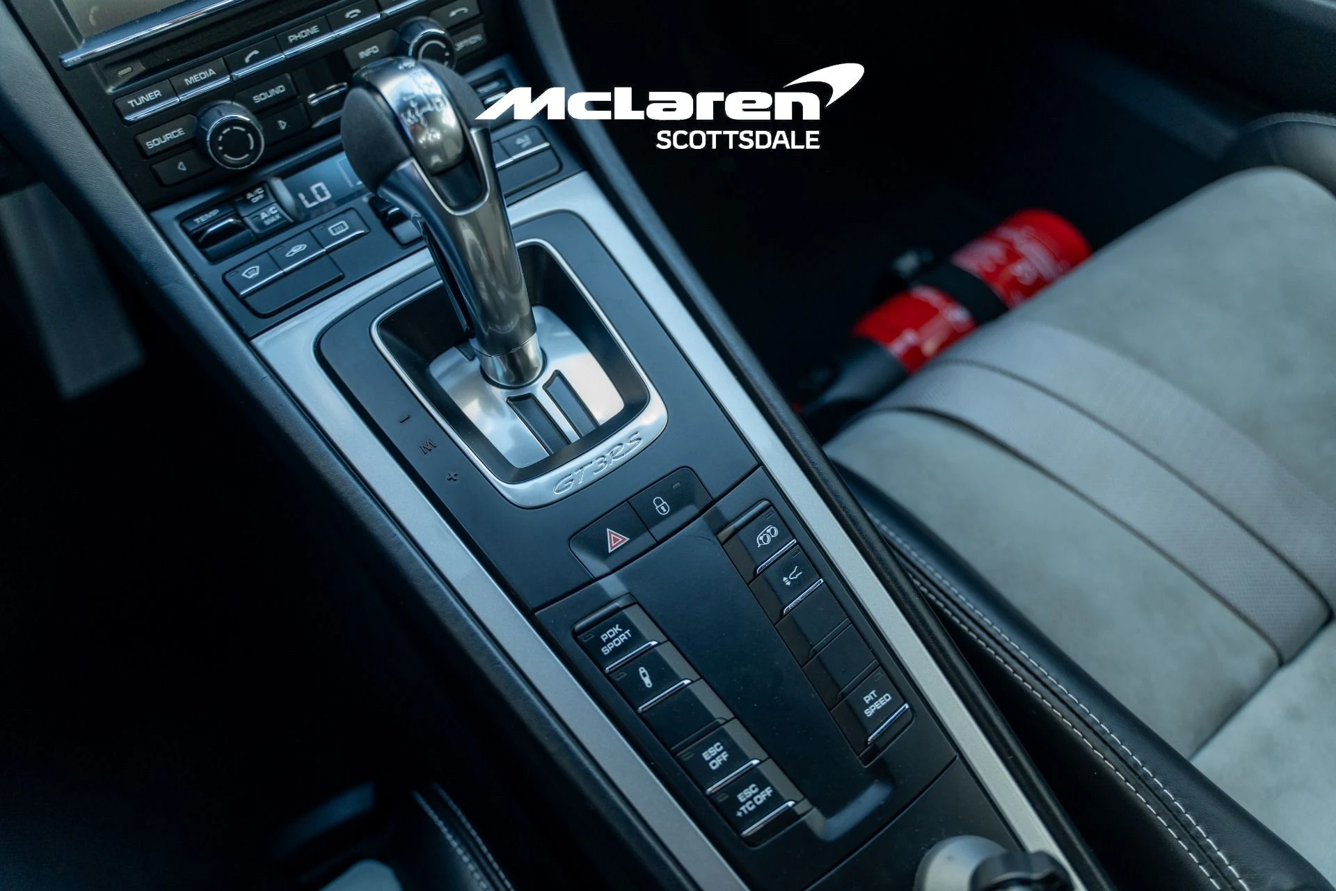 mph031_2091816661_Used_2016_PORSCHE_911_GT_3_RS_1765065035_7d9a2eac3a