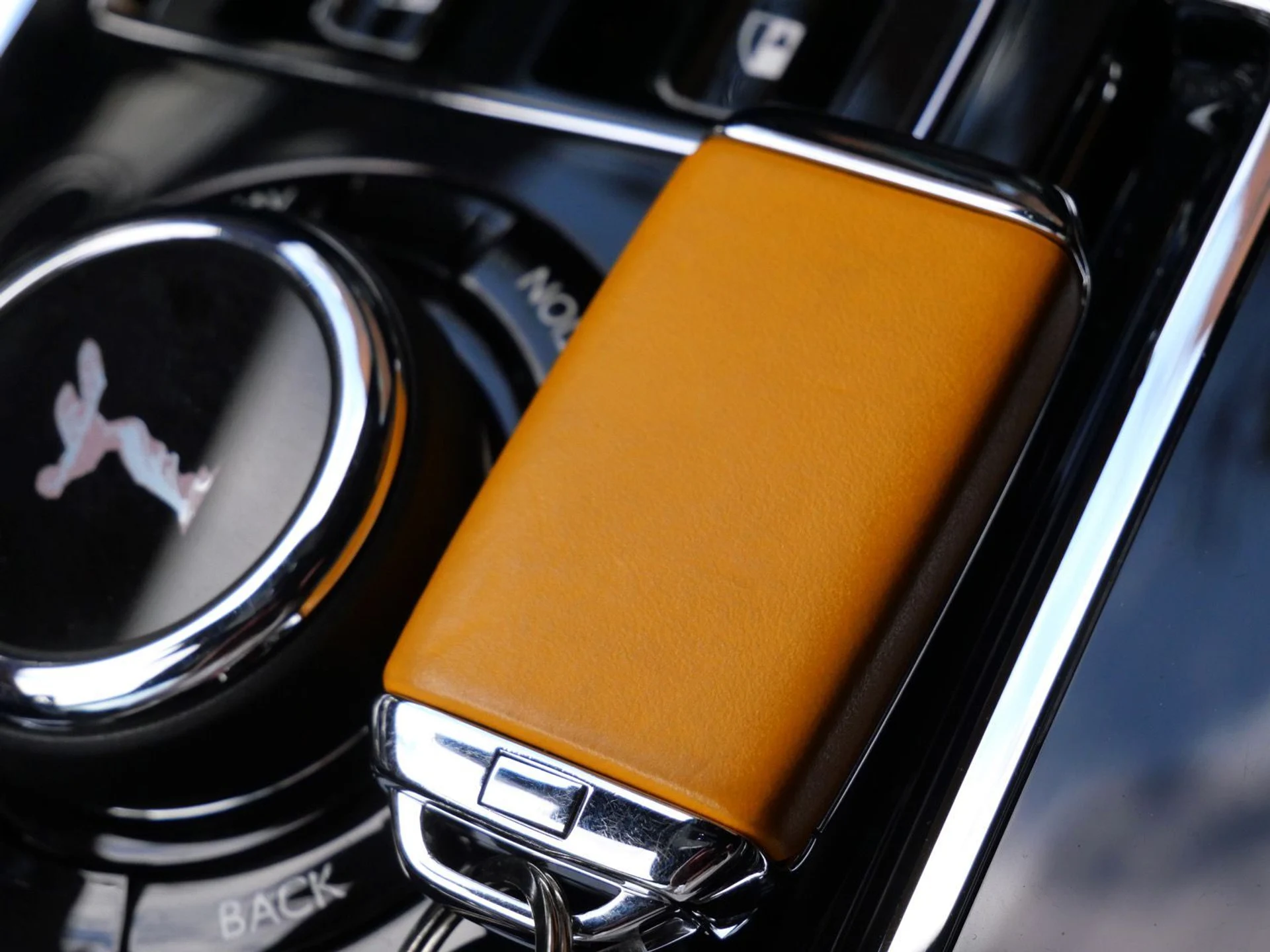 mph031_2093412779_0ddd9219238f1d154cd1657a1bbce119x_cc9281ac71