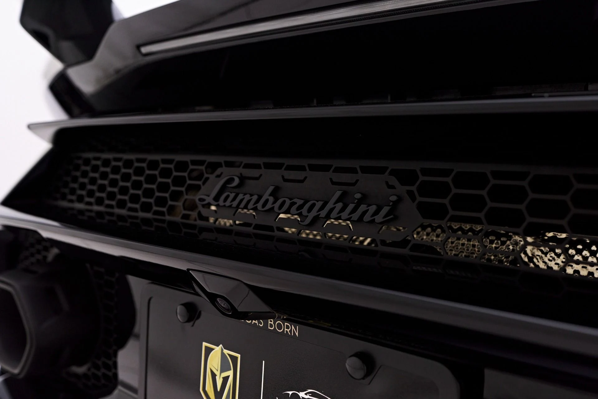 mph031_2095360910_Used_2023_Lamborghini_Huracan_Tecnica_Base_1750384074_a5f41a440d