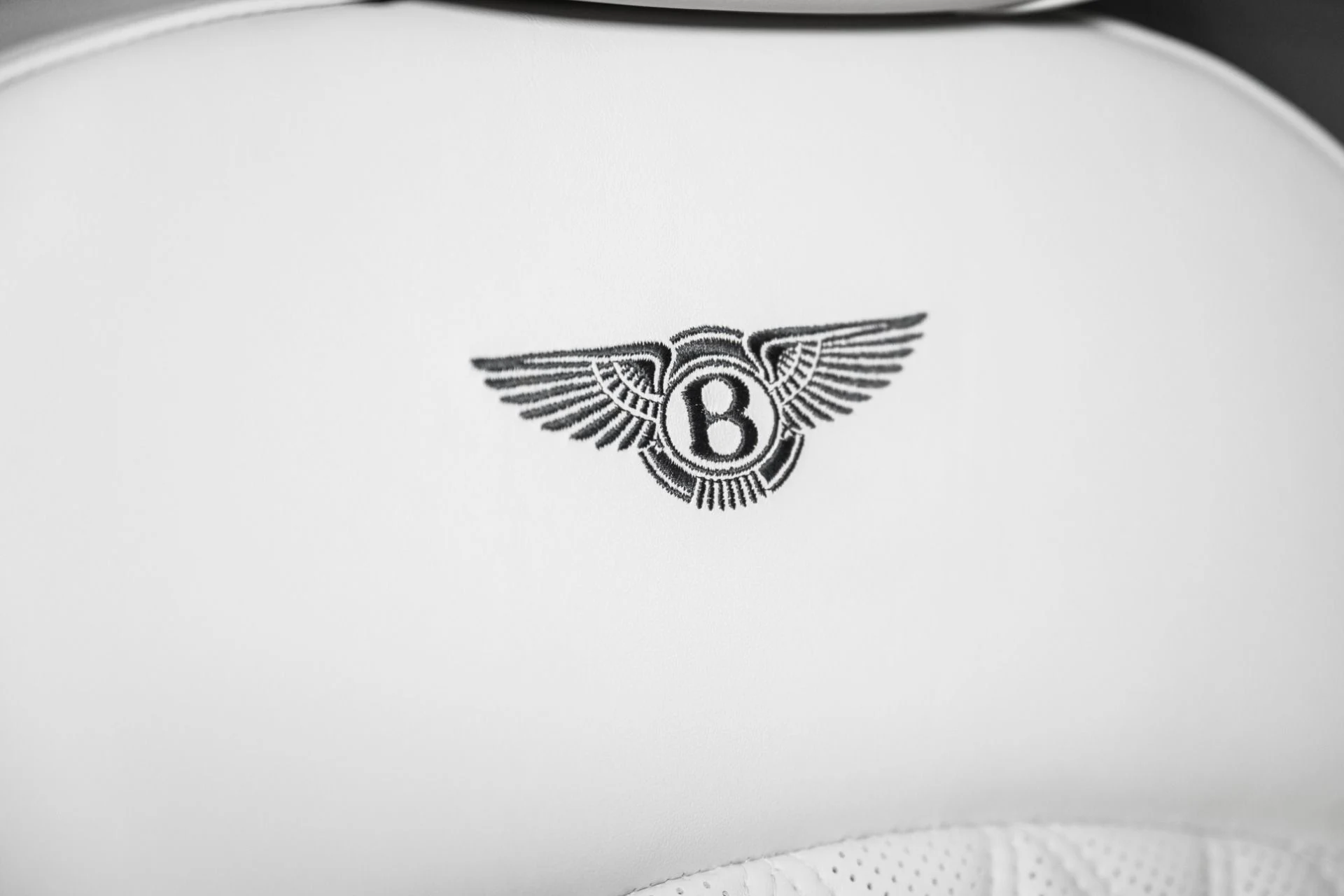 mph031_2095696648_Used_2017_Bentley_Mulsanne_Speed_1758377943_edda9c0747