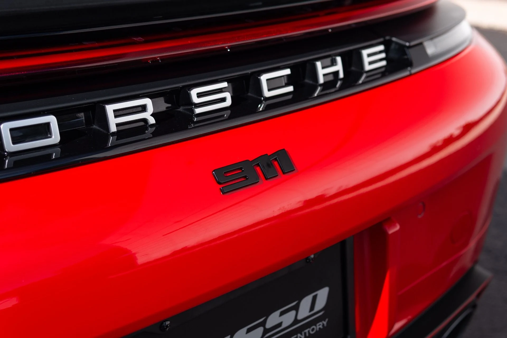mph031_2096225087_Used_2025_Porsche_911_Carrera_1779505950_67dd487103