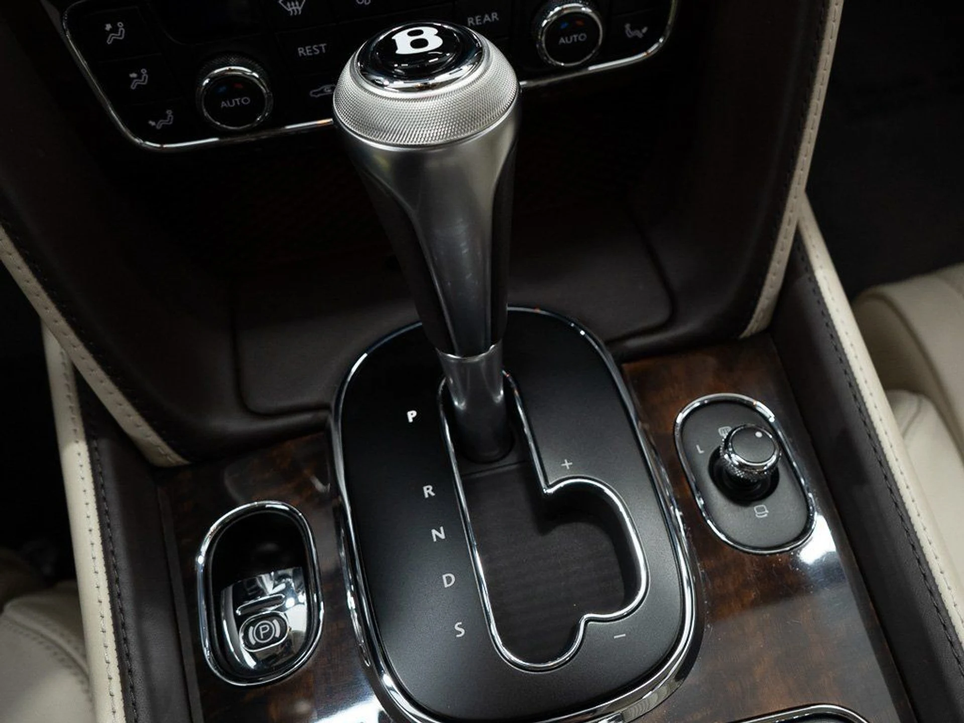 mph031_2102987907_e3120f0e2fe03a3c2adacc5615cfb127_369150aad3