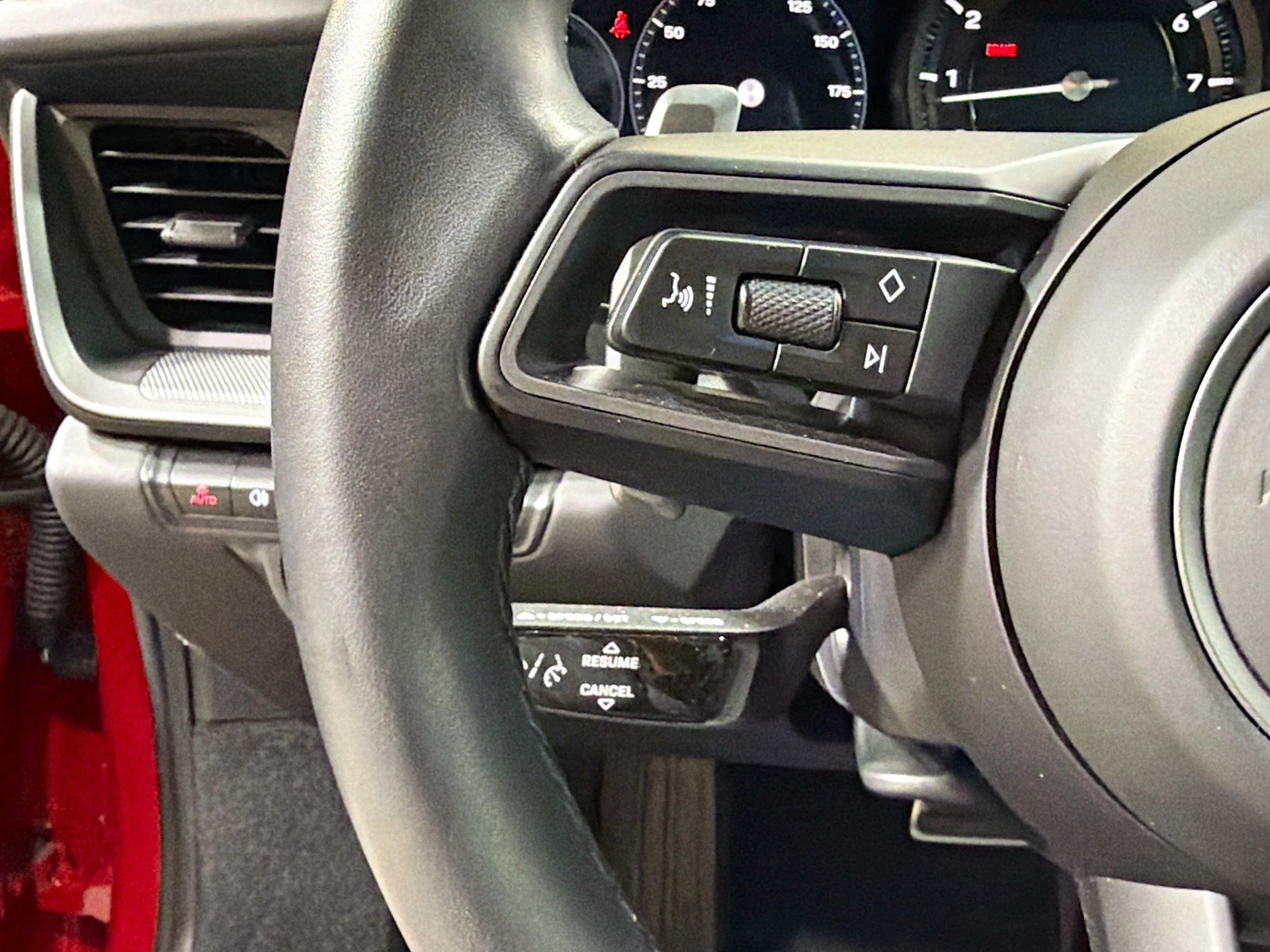 mph031_2103546128_19e95e79fcba6b1656f6cee1bc63213e_6890f4a8dd